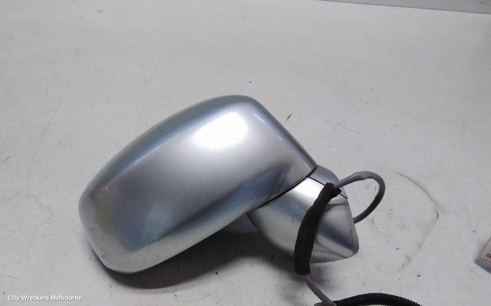 NISSAN TIIDA RIGHT DOOR MIRROR, C11, POWER, 3 WIRE TYPE, 09/2004 - 01/2013
