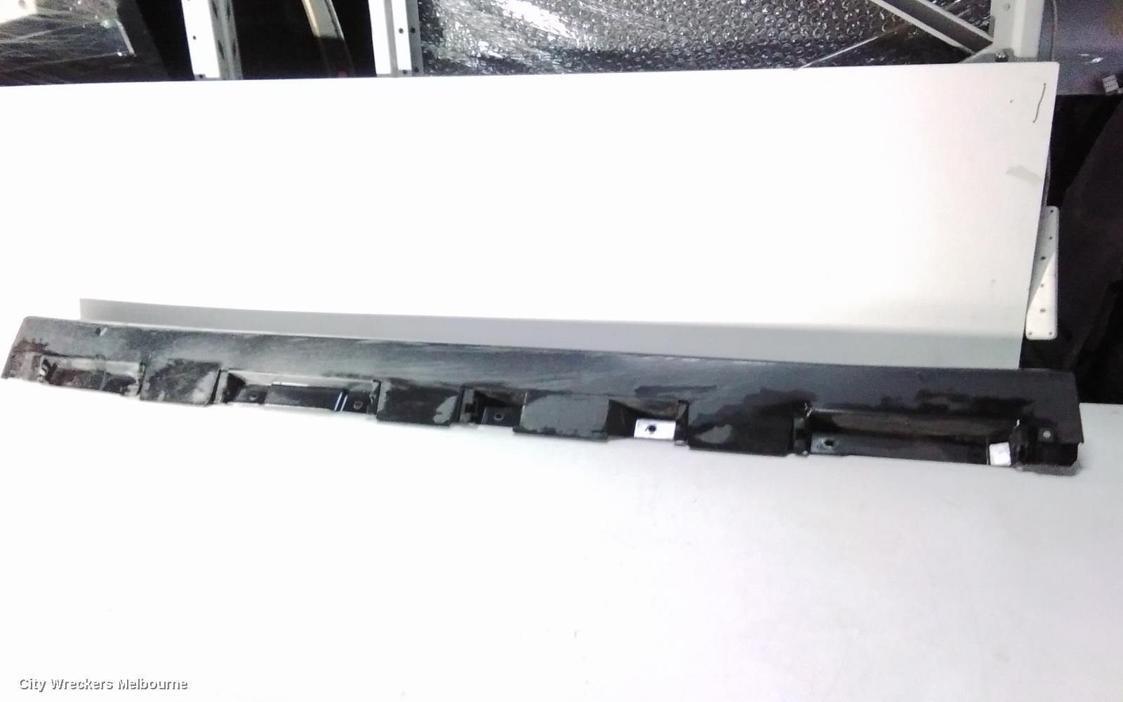 TOYOTA AURION SIDE STEP/SKIRT, GSV40R, RH SIDE, 10/2006 - 03/2012