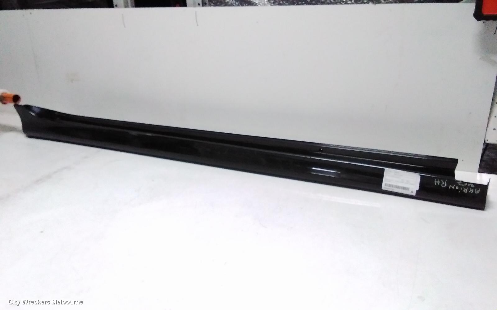 TOYOTA AURION SIDE STEP/SKIRT, GSV40R, RH SIDE, 10/2006 - 03/2012