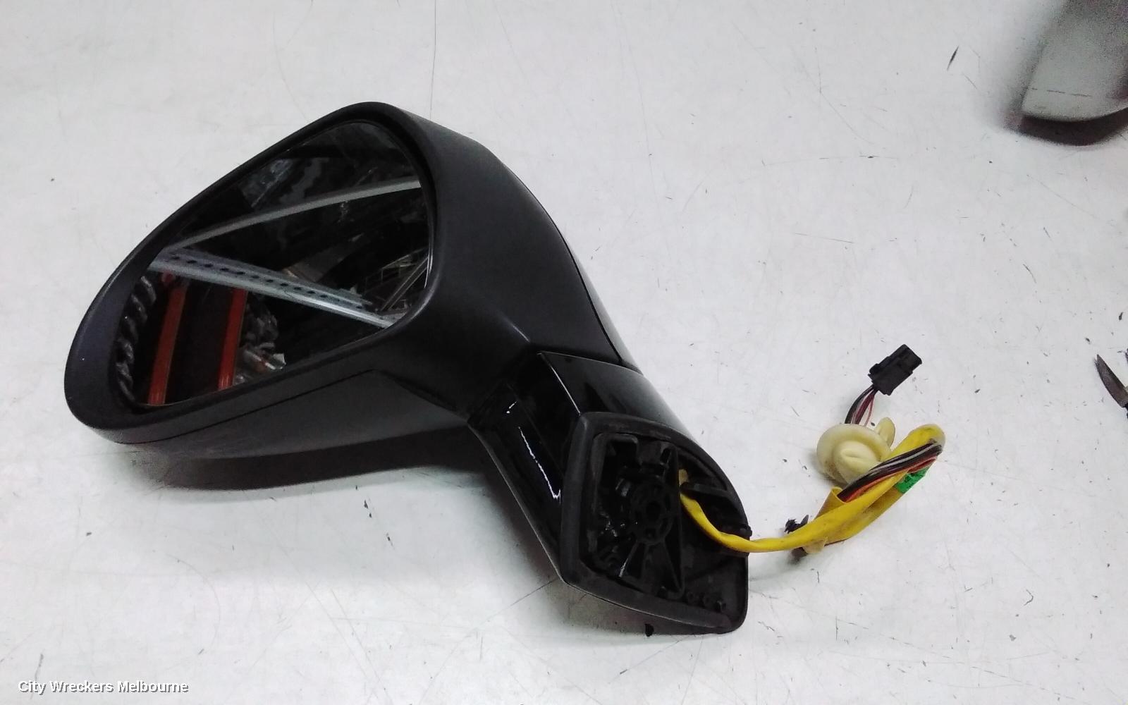 PEUGEOT 308 LEFT DOOR MIRROR, T7, HATCH/WAGON, MANUAL FOLDING, 1 PLUG TYPE, 09/2007 - 12/2013