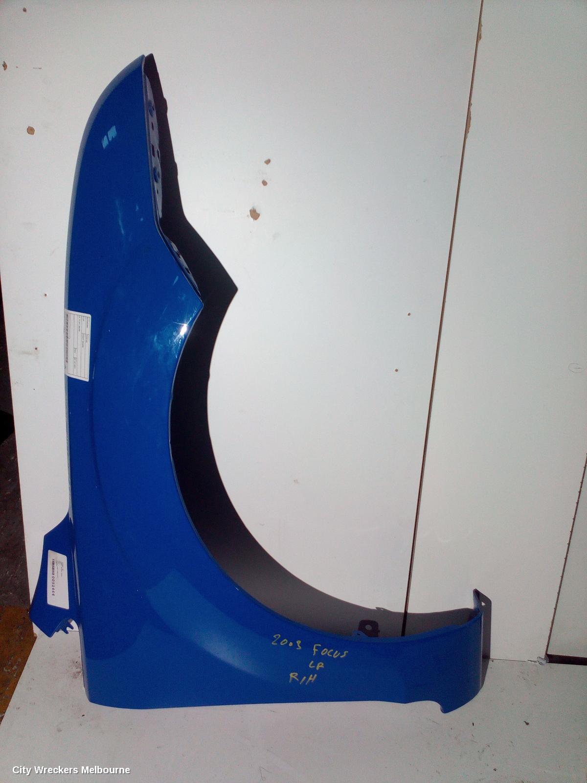 FORD FOCUS RIGHT GUARD, LR, 01/2001 - 06/2005