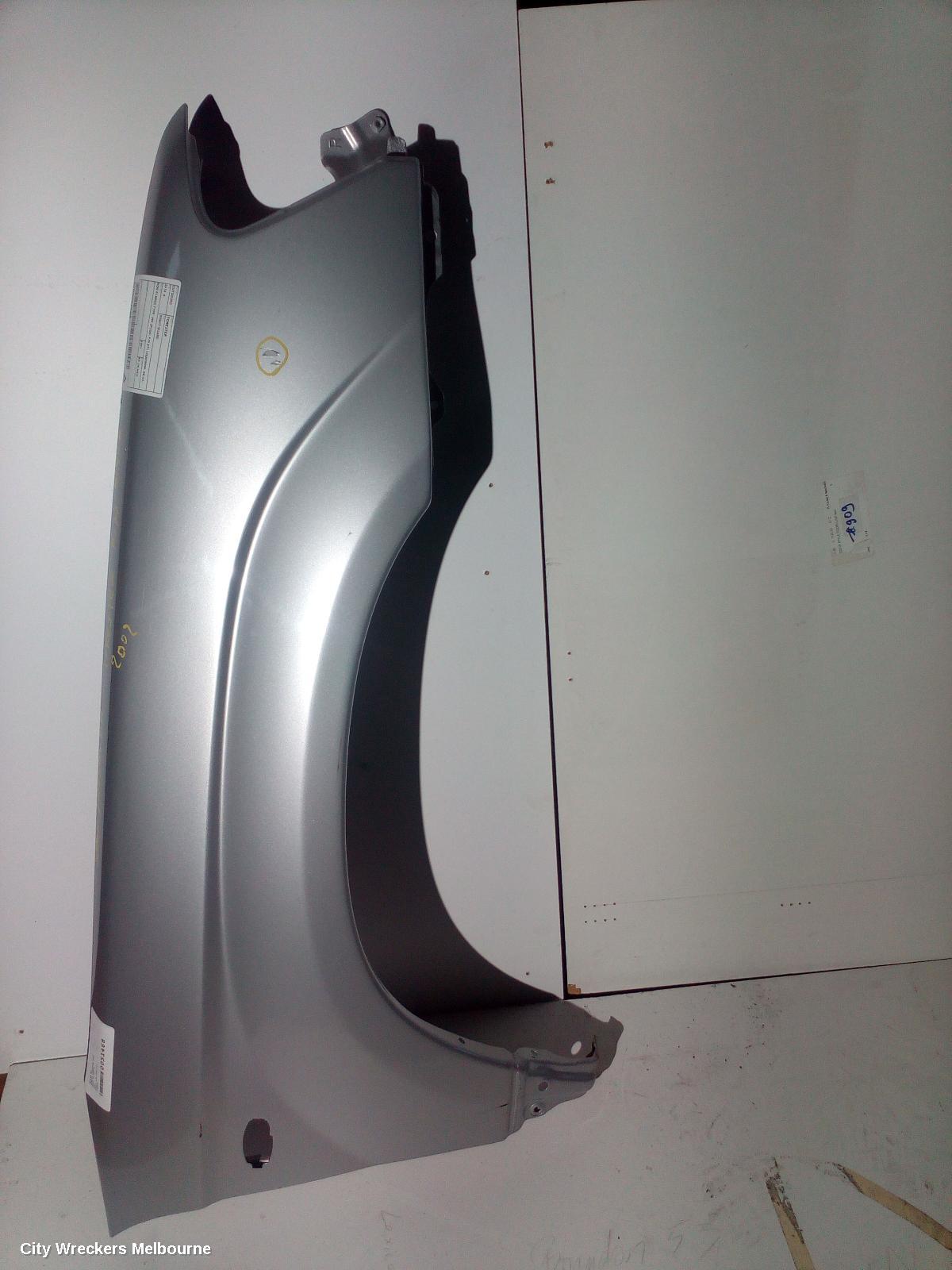 SUBARU FORESTER RIGHT GUARD, NON FLARED TYPE, VIN JF2SG, P/N 57110SA0009P, 05/2002 - 05/2005