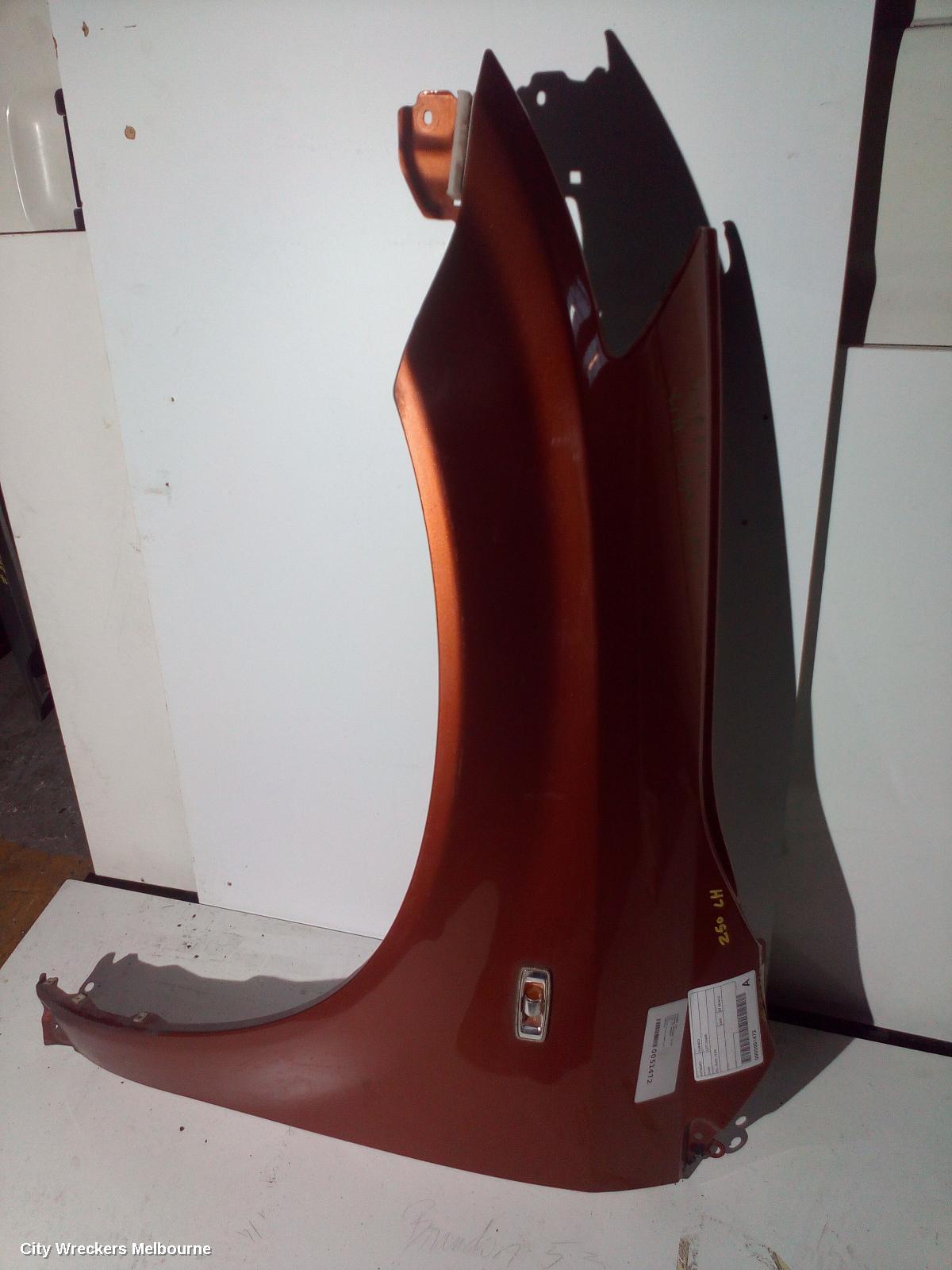 NISSAN MURANO LEFT GUARD, Z50, 05/2002 - 12/2008