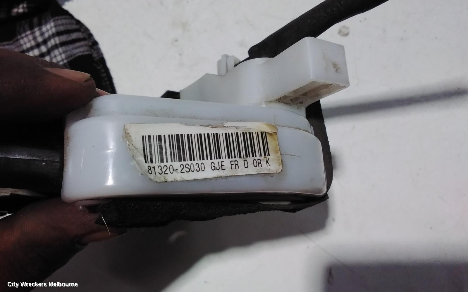 HYUNDAI IX35 DOOR/BOOT/GATE LOCK, RIGHT FRONT DOOR LOCK, LM SERIES, KOREAN BUILT (VIN KMHJ), 11/2009 - 01/2016