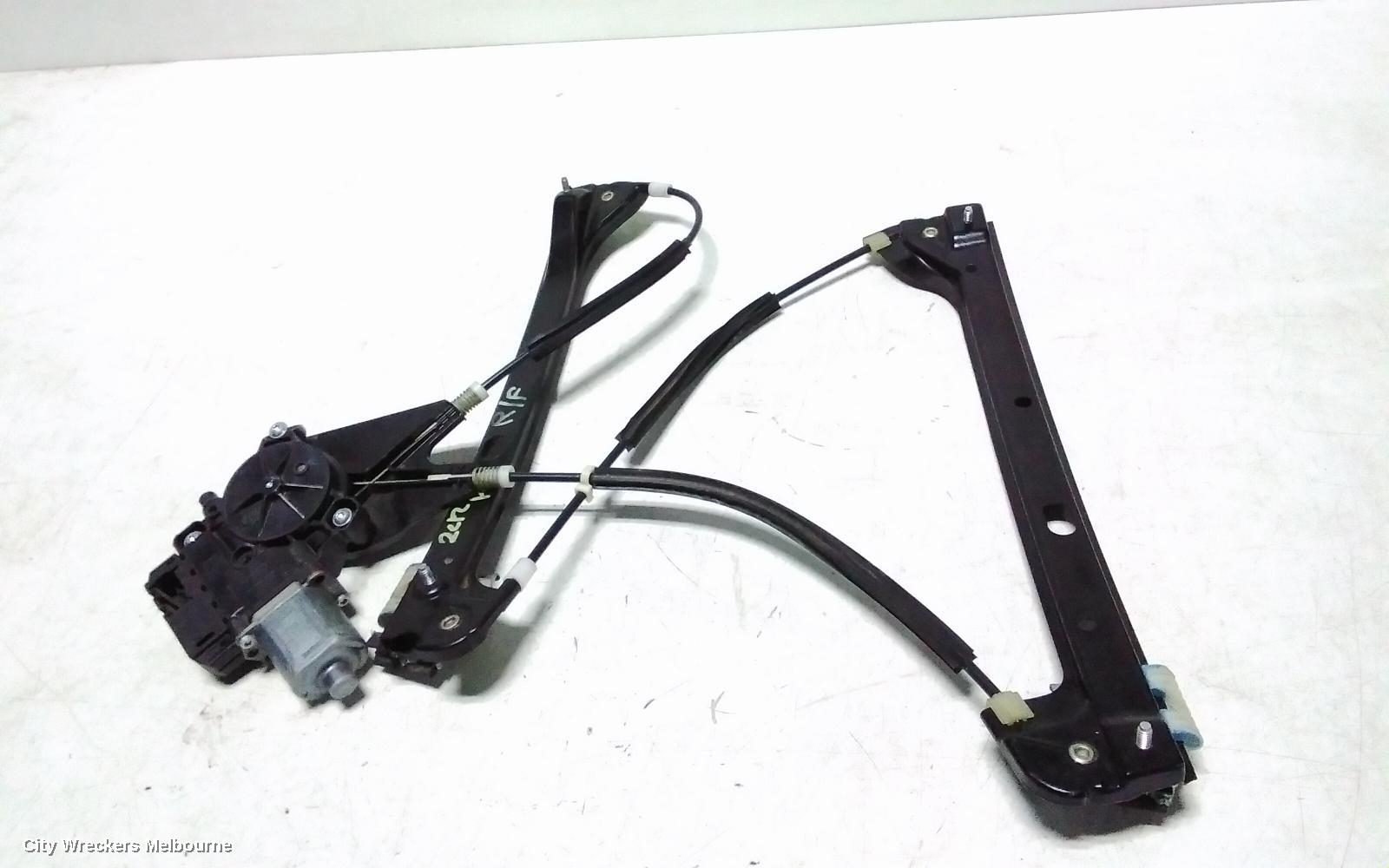 VOLKSWAGEN POLO RIGHT FRONT WINDOW REG/MOTOR, 6R, POWER, 5DR HATCH, 05/2010 - 05/2014
