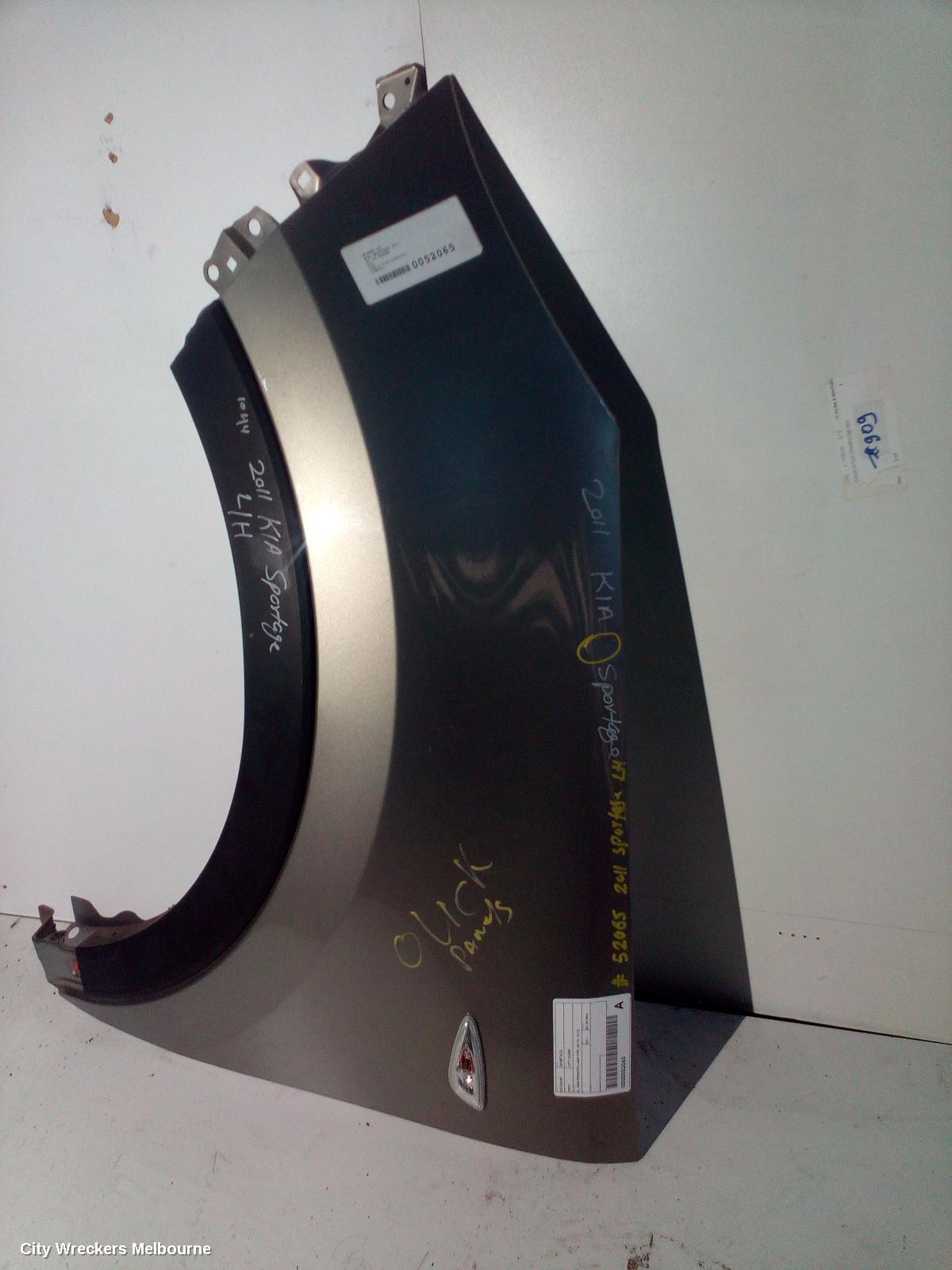 KIA SPORTAGE LEFT GUARD, SL, W/ REPEATER LAMP, 06/2013 - 10/2015 (AUS ONLY)