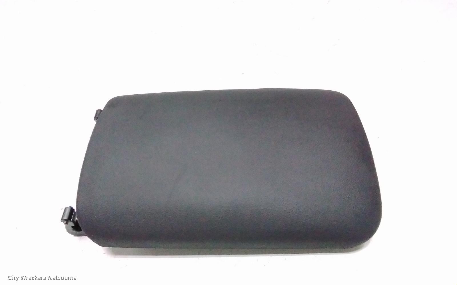 HOLDEN COMMODORE CONSOLE, VF, 05/2013 - 12/2017