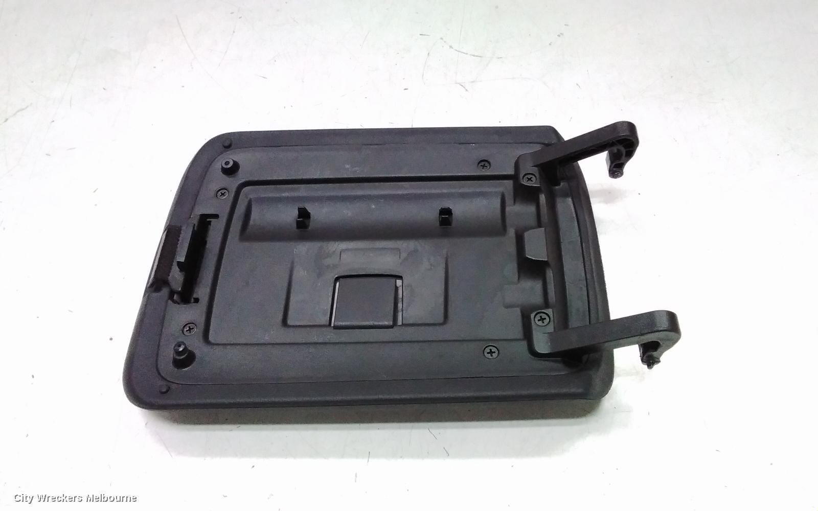 HOLDEN COMMODORE CONSOLE, VF, 05/2013 - 12/2017