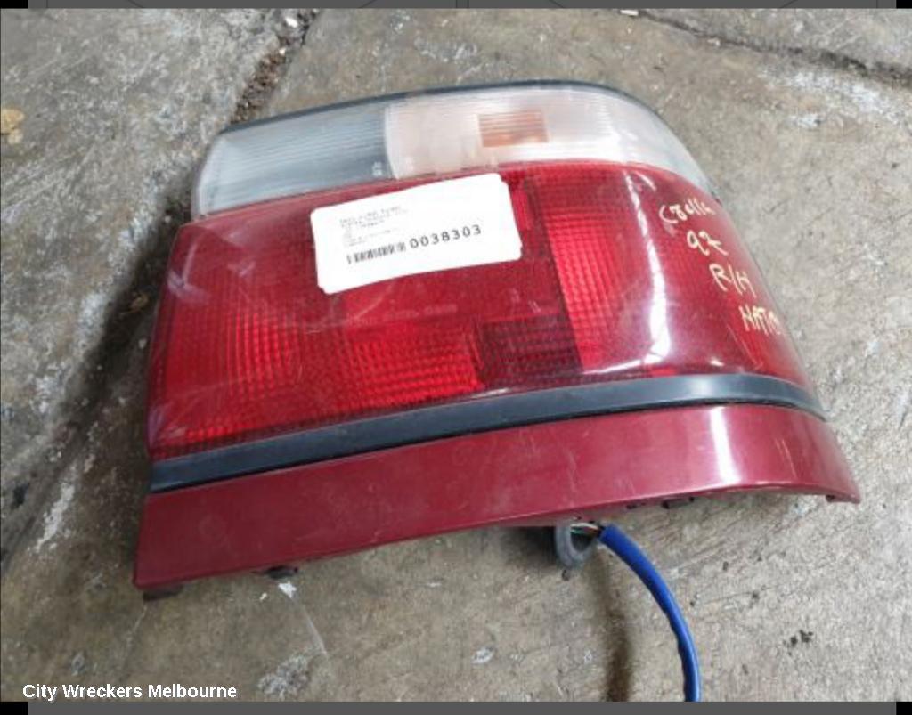 TOYOTA COROLLA RIGHT TAILLIGHT, AE101, HATCH, LENS# 12-368, 05/1992 - 06/1996