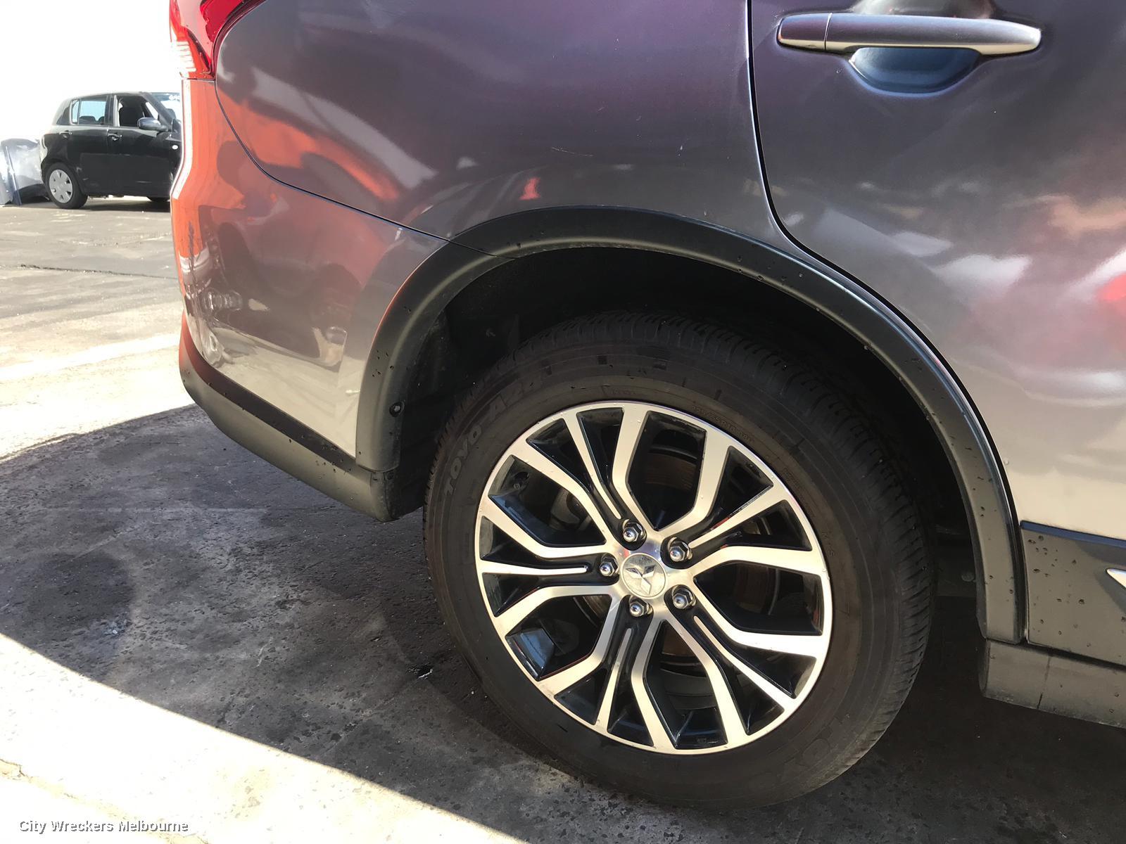 MITSUBISHI OUTLANDER LEFT REAR DOOR/SLIDING, ZK-ZL, NON PHEV TYPE, 04/2015 - 07/2021