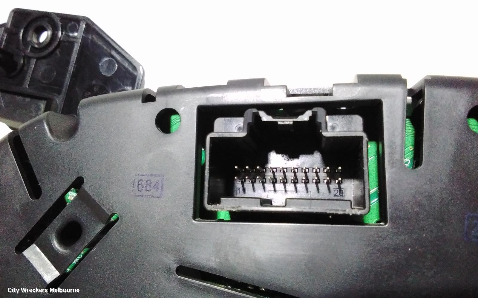 HOLDEN COMMODORE INSTRUMENT CLUSTER, INSTRUMENT CLUSTER, AUTO T/M TYPE, VF, CALAIS/CALAIS-V, 05/2013 - 12/2017