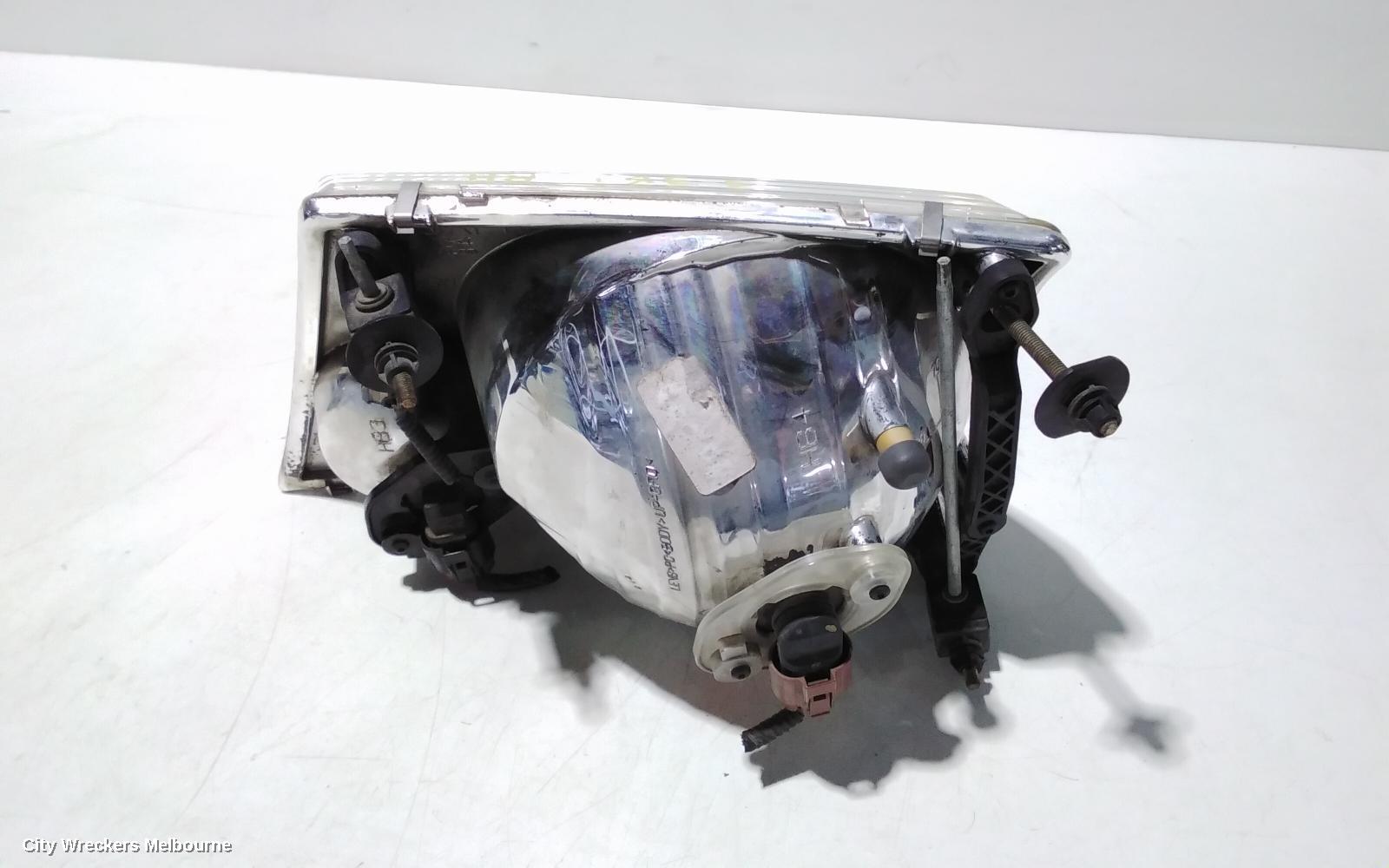 FORD EXPLORER RIGHT HEADLAMP, UT-UZ, 10/2001 - 08/2005