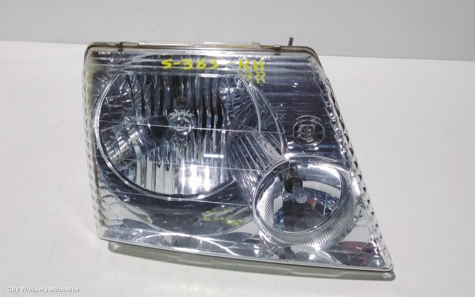 FORD EXPLORER RIGHT HEADLAMP, UT-UZ, 10/2001 - 08/2005