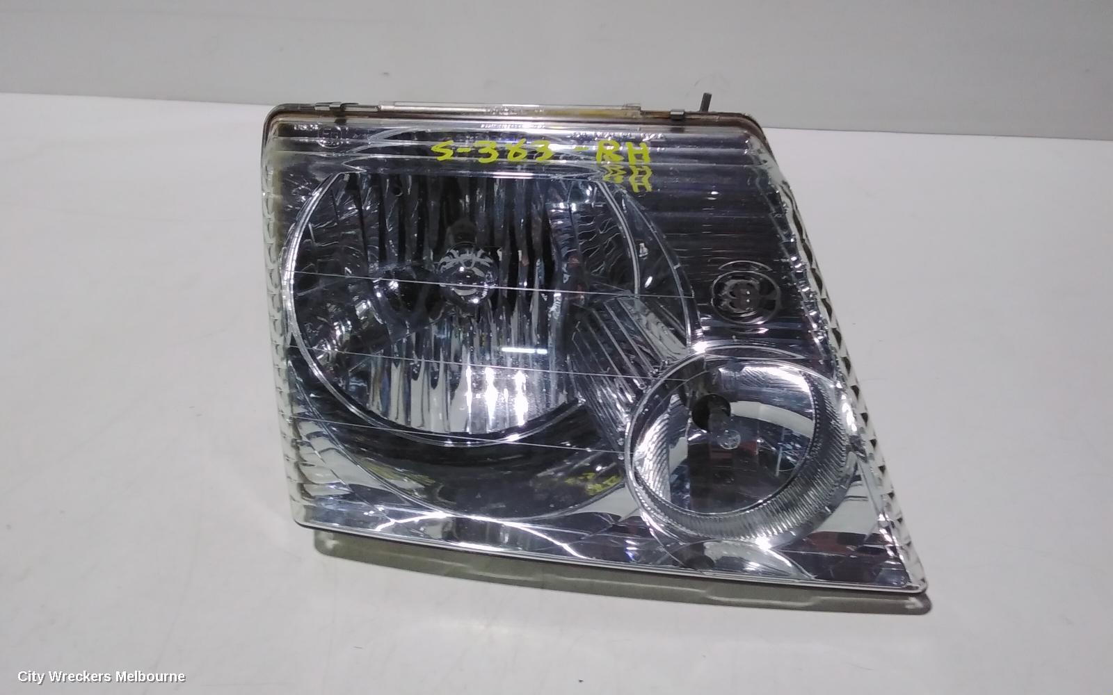 FORD EXPLORER RIGHT HEADLAMP, UT-UZ, 10/2001 - 08/2005