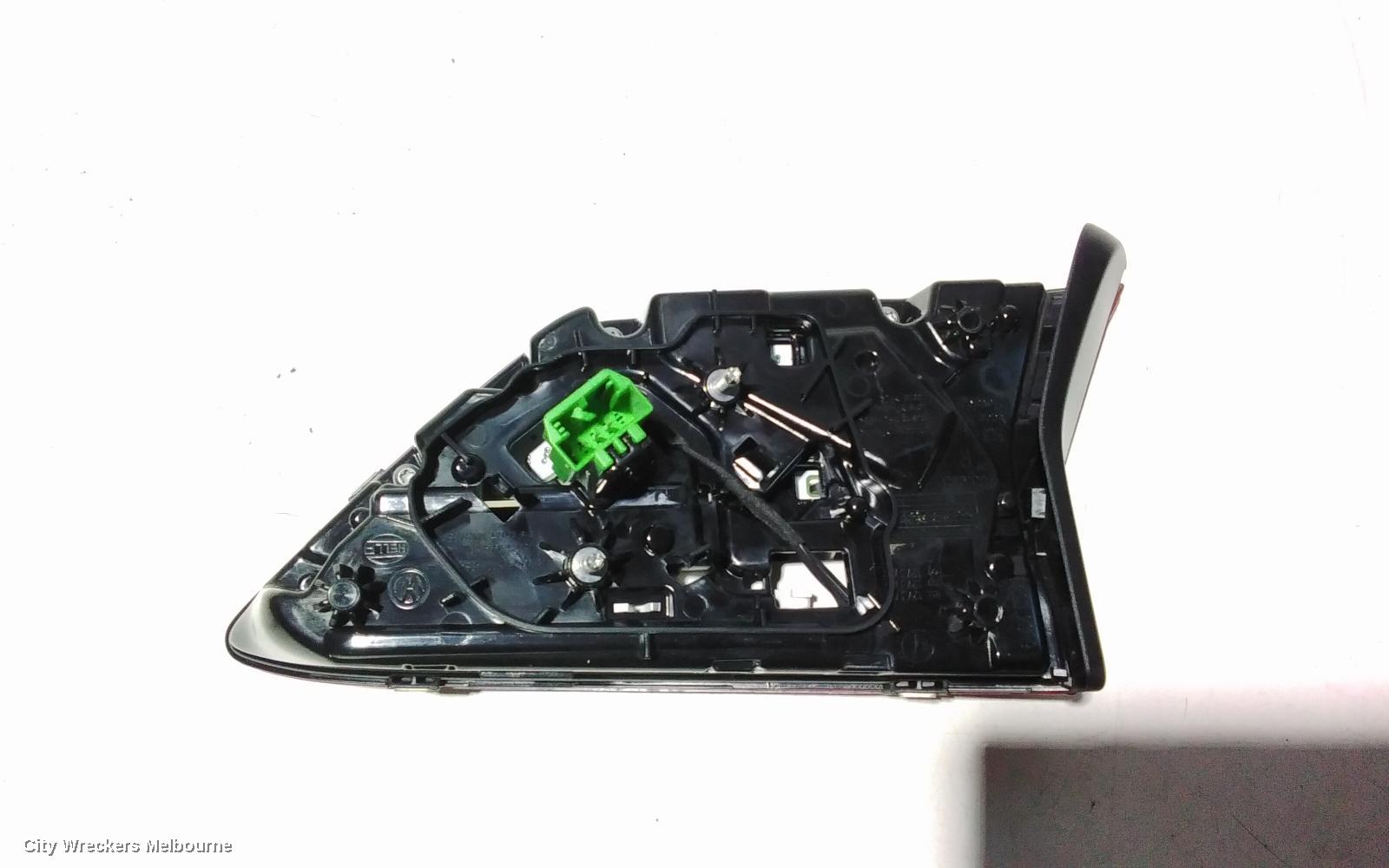 VOLKSWAGEN TIGUAN REAR GARNISH, TAILGATE LAMP (RH SIDE), LED TYPE, STANDARD, 5NA, 06/2016 ONWARDS