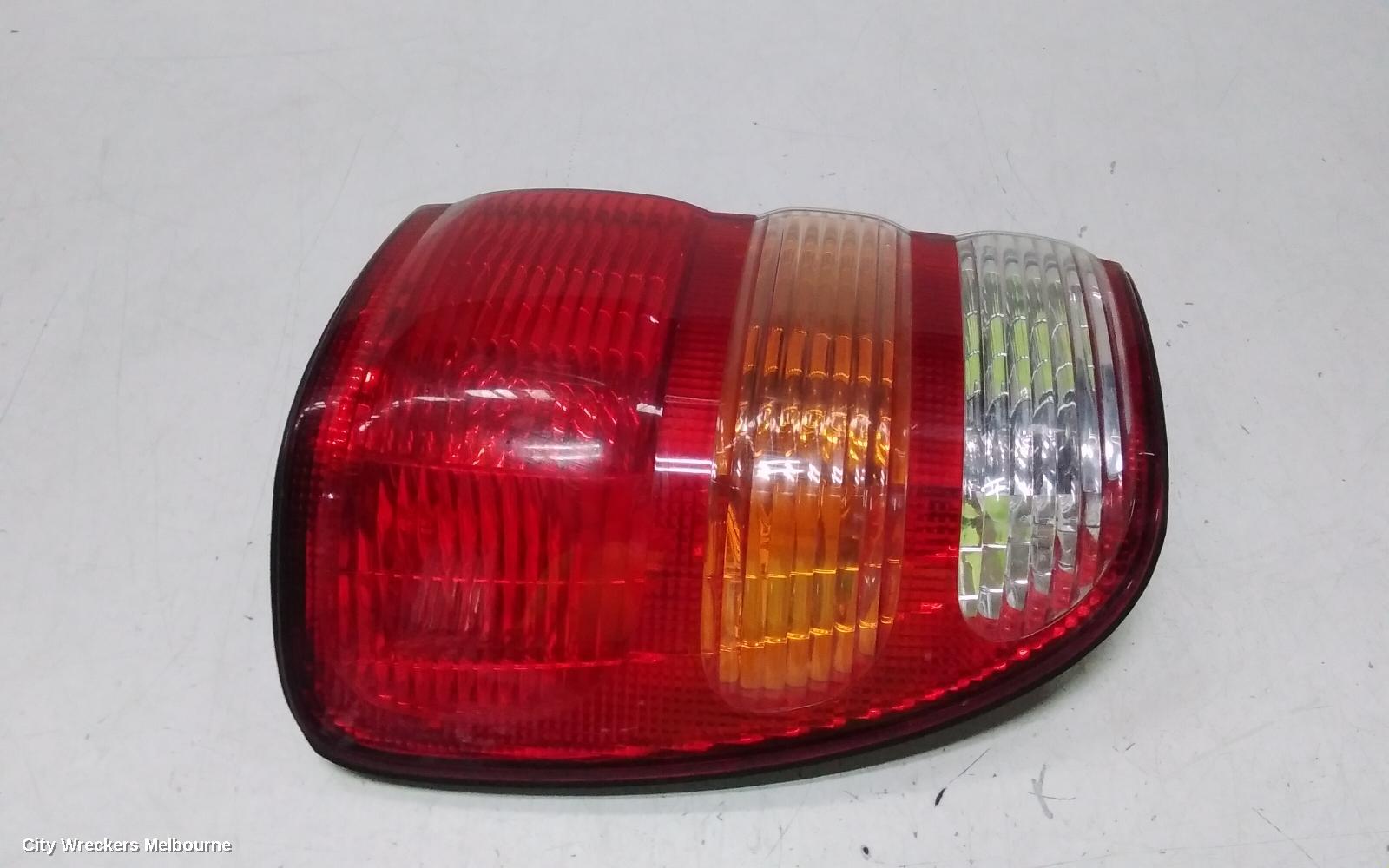 TOYOTA LANDCRUISER RIGHT TAILLIGHT, 100 SERIES, 10/2002 - 06/2005