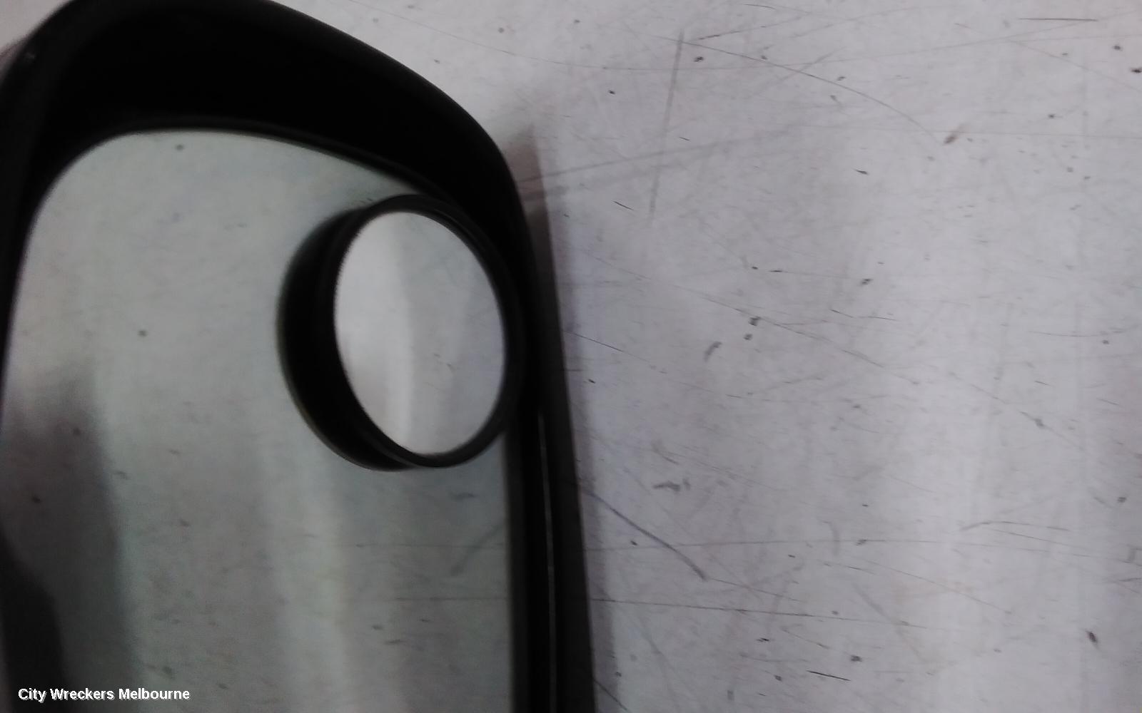 LEXUS IS200/IS300 RIGHT DOOR MIRROR, POWER, RECTANGULAR PLUG TYPE, 08/2001 - 10/2005