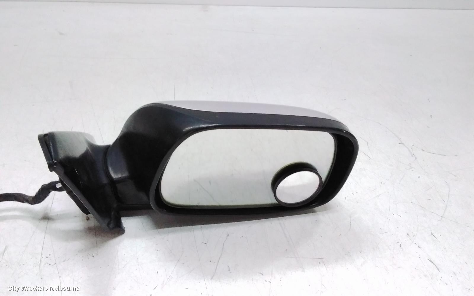 LEXUS IS200/IS300 RIGHT DOOR MIRROR, POWER, RECTANGULAR PLUG TYPE, 08/2001 - 10/2005