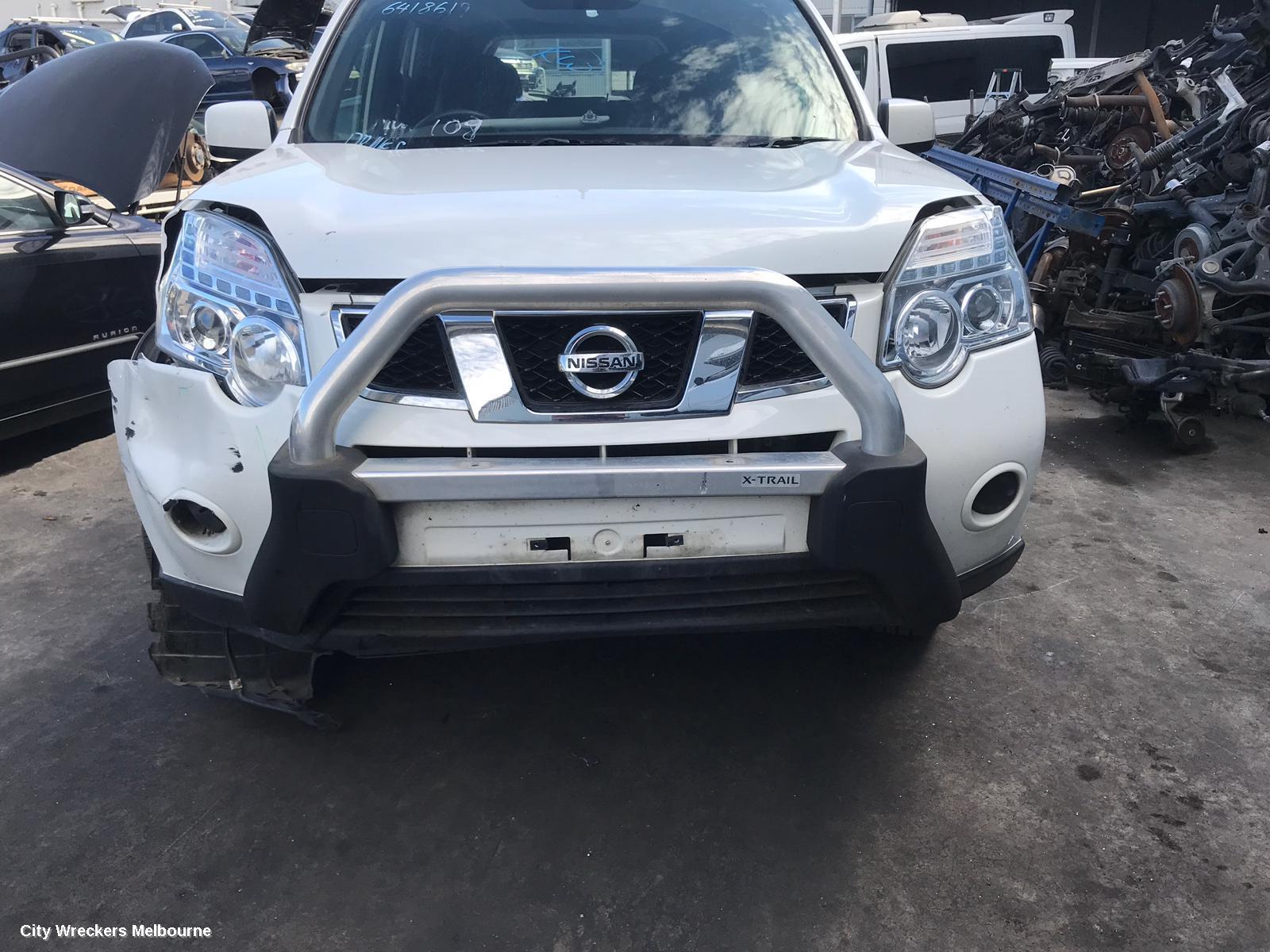 NISSAN XTRAIL LEFT TAILLIGHT, T31, BUMPER REFLECTOR, 09/2007 - 12/2013