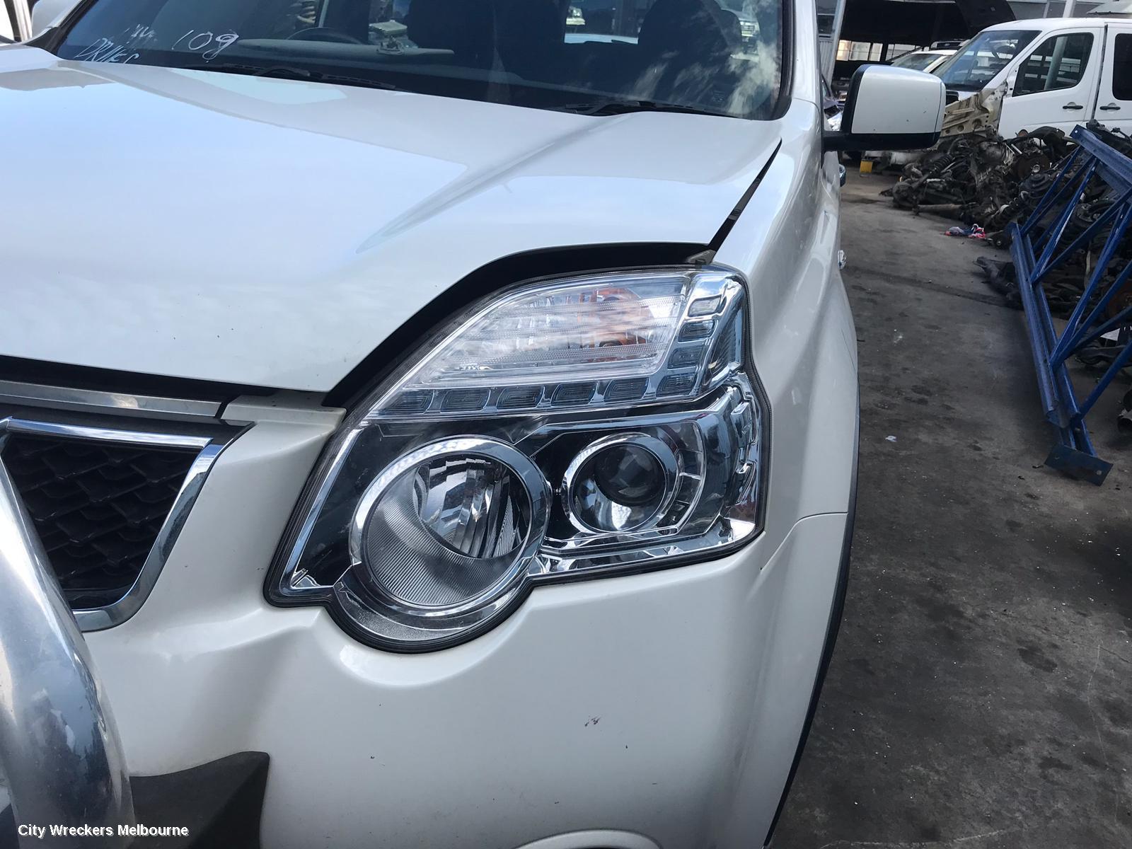 NISSAN XTRAIL RIGHT FRONT WINDOW REG/MOTOR, T31, POWER, 10/2007 - 12/2013