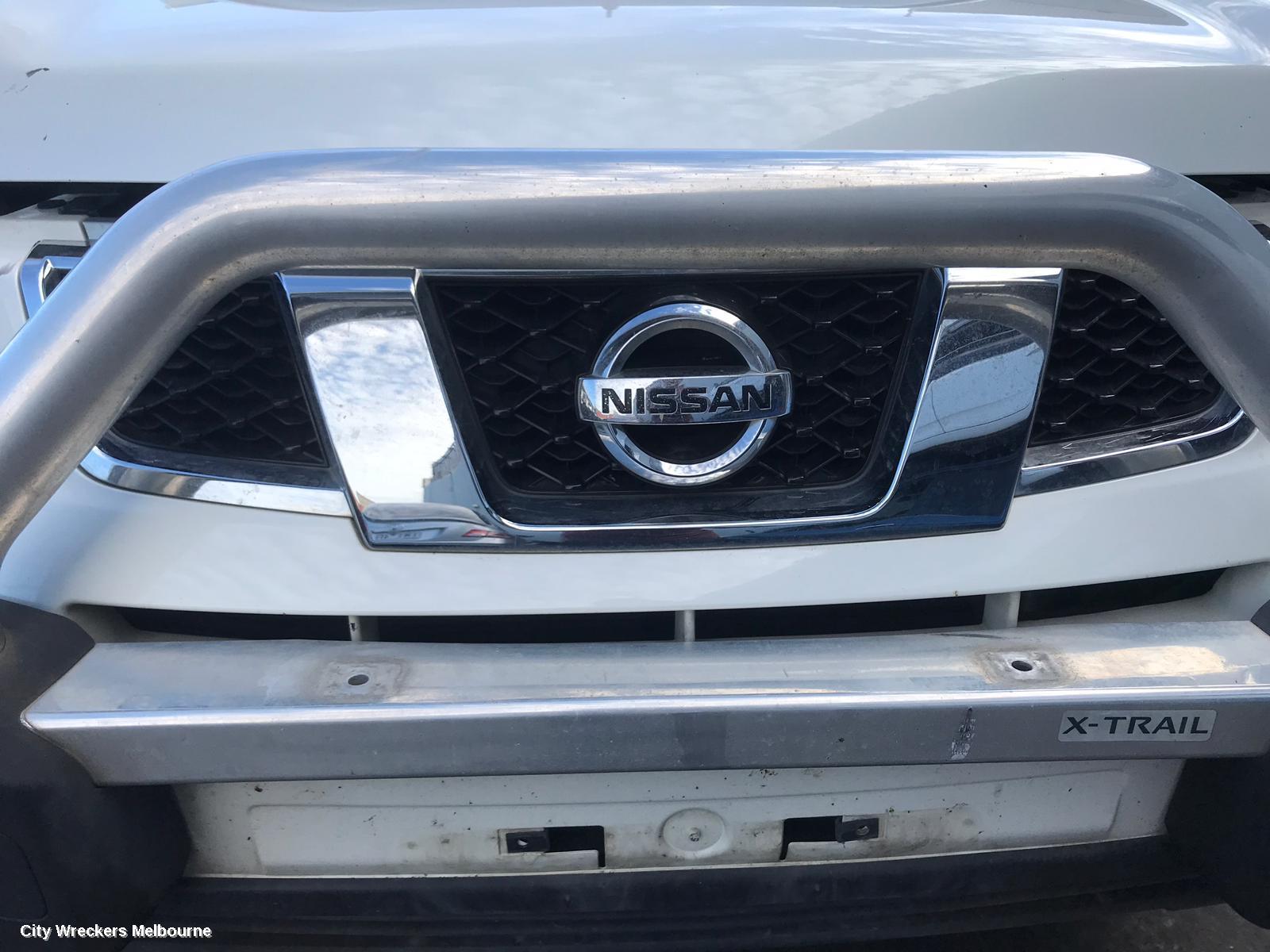 NISSAN XTRAIL LEFT TAILLIGHT, T31, BUMPER REFLECTOR, 09/2007 - 12/2013