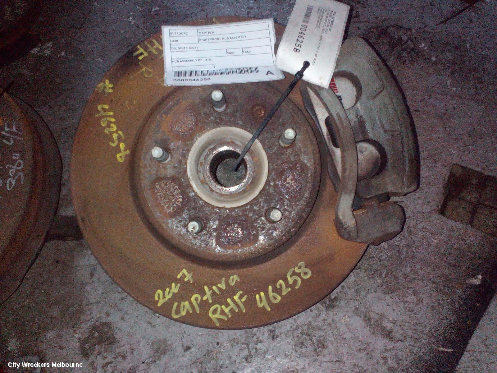 HOLDEN CAPTIVA RIGHT FRONT HUB ASSEMBLY, CG, 09/2006 - 02/2011