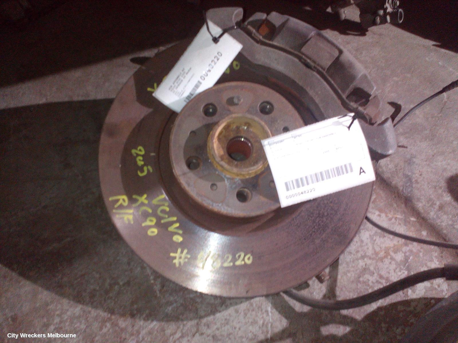 VOLVO XC90 RIGHT FRONT HUB ASSEMBLY, CH -355740, 07/2003 - 12/2014