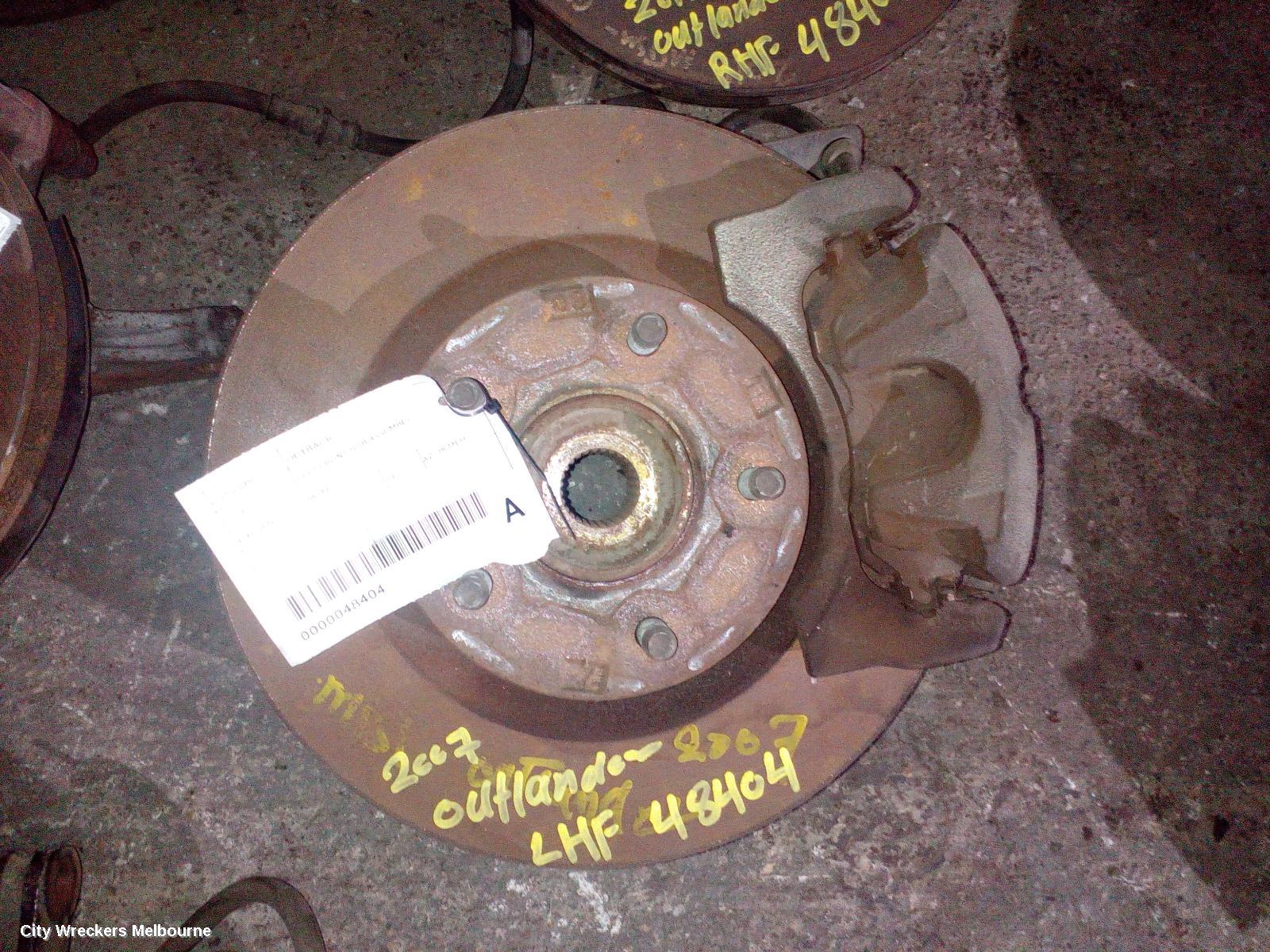 SUBARU OUTBACK LEFT FRONT HUB ASSEMBLY, 4TH GEN, 09/2003 - 08/2009