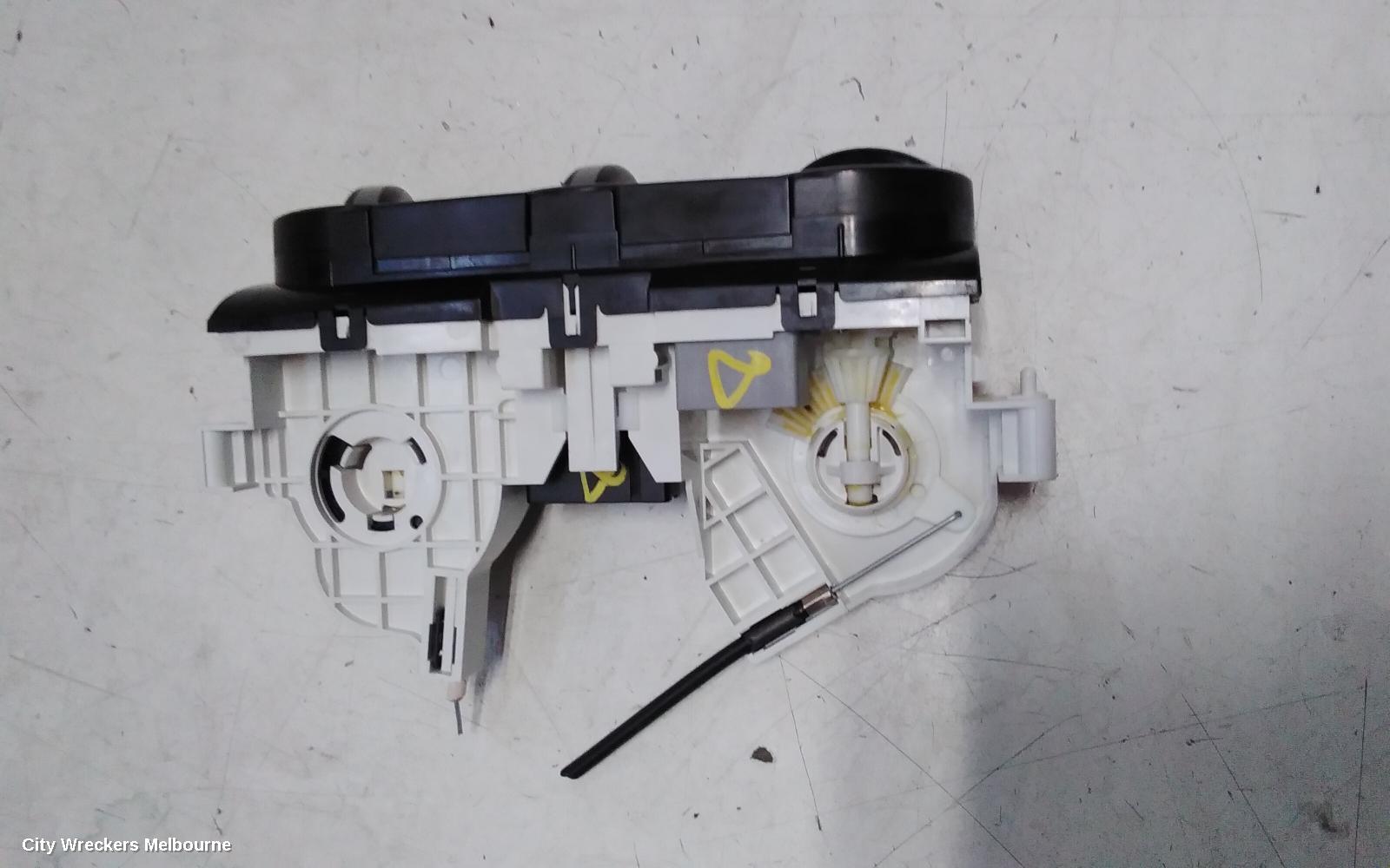 NISSAN XTRAIL HEATER/AC CONTROLS, T31, STANDARD TYPE, 09/2007 - 12/2013