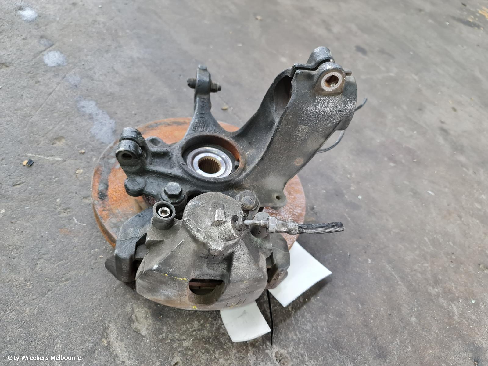 FORD FOCUS RIGHT FRONT HUB ASSEMBLY, LW, PETROL, 05/2011 - 08/2015