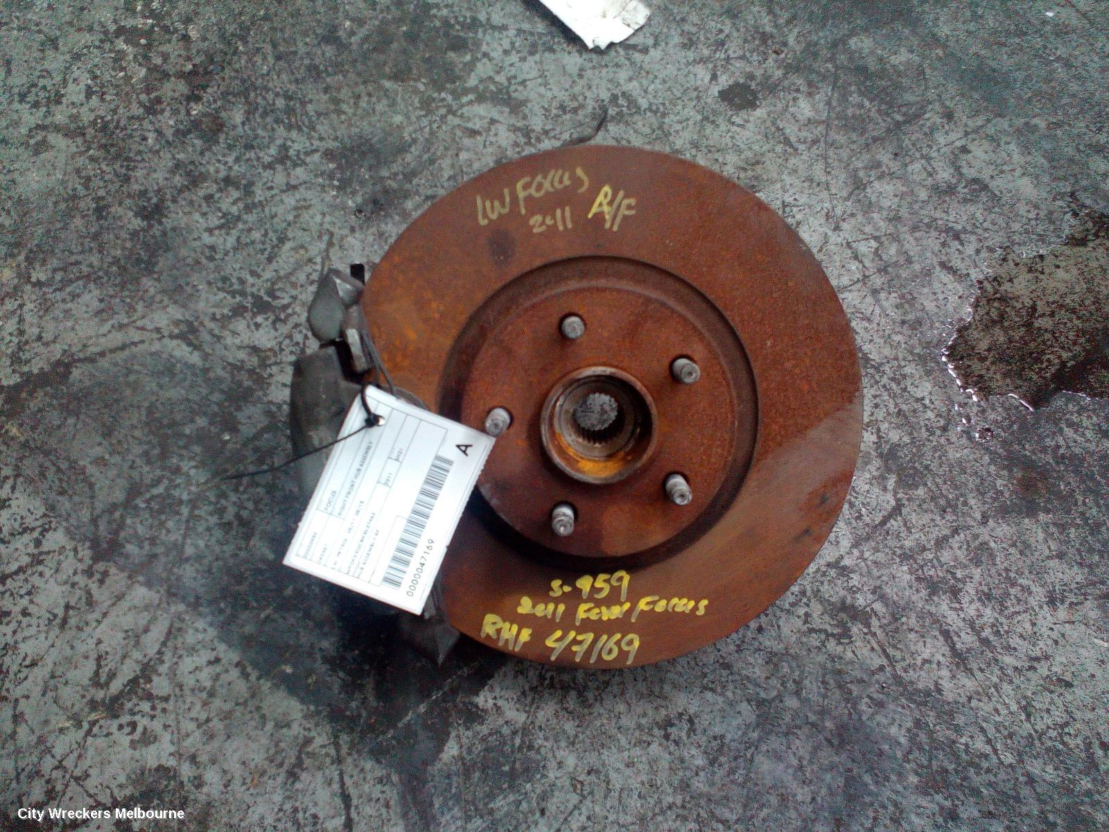 FORD FOCUS RIGHT FRONT HUB ASSEMBLY, LW, PETROL, 05/2011 - 08/2015