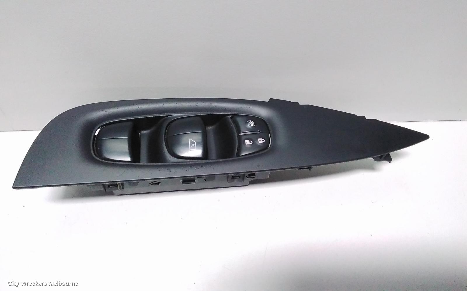 NISSAN QASHQAI PWR DR WIND SWITCH, RH FRONT (MASTER SWITCH), EARLY TYPE (ONLY DRIVERS DOOR AUTO TYPE), J11, 06/2014 - 06/2017