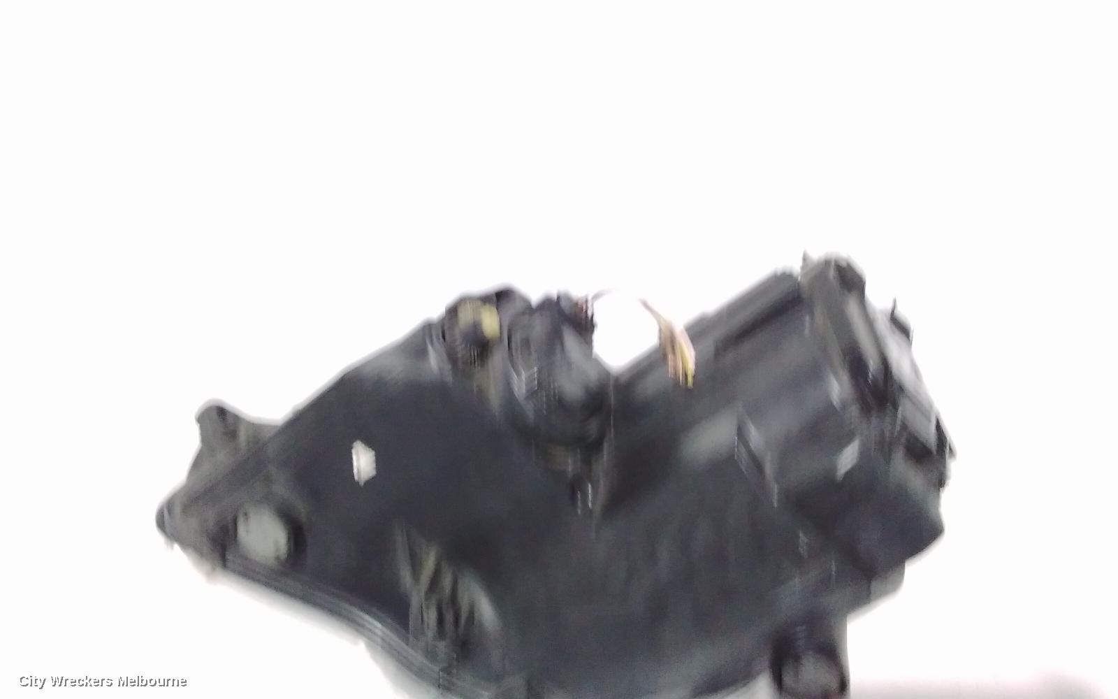 VOLKSWAGEN EOS RIGHT HEADLAMP, 1F, HALOGEN TYPE, 02/2007 - 04/2011