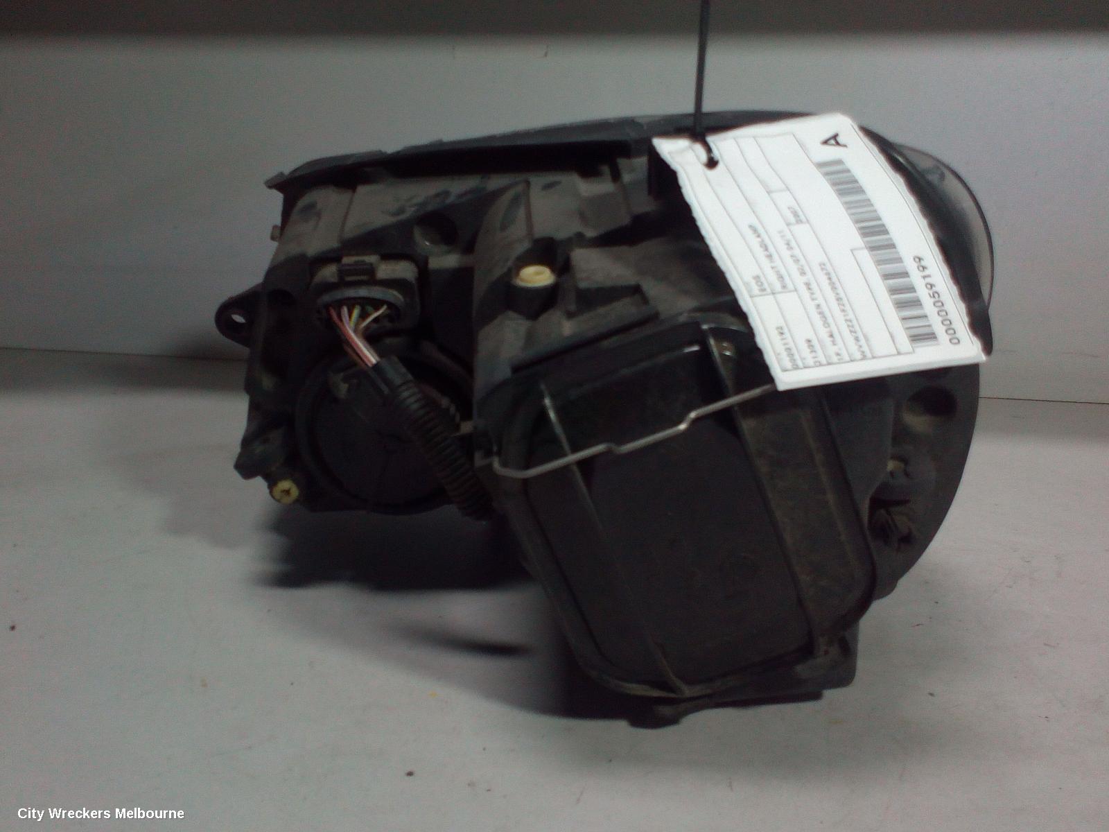 VOLKSWAGEN EOS RIGHT HEADLAMP, 1F, HALOGEN TYPE, 02/2007 - 04/2011