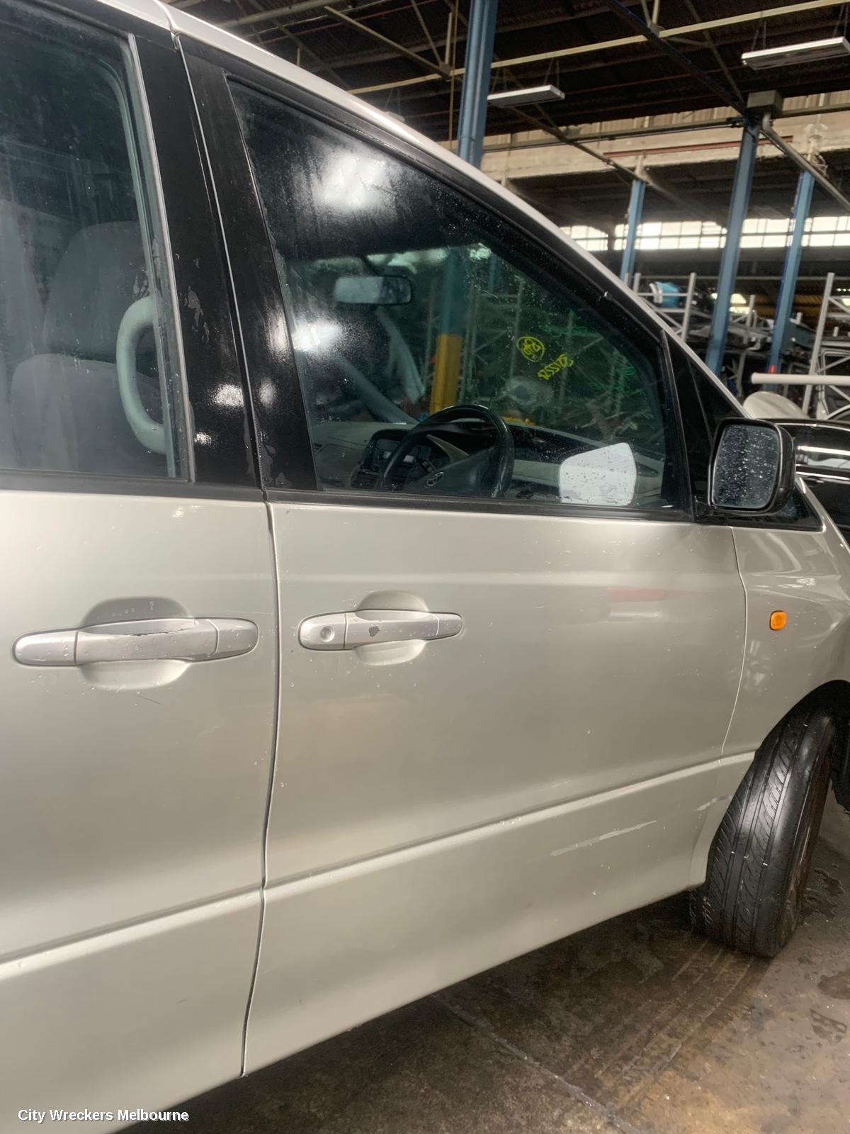 TOYOTA TARAGO LEFT DOOR MIRROR, ACR30, POWER, 06/2000 - 02/2006