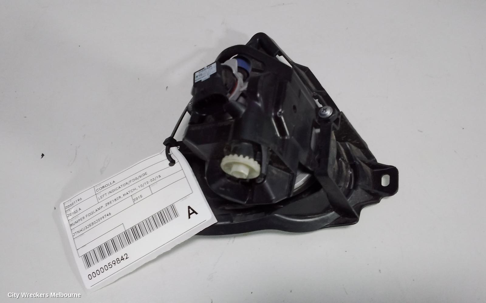 TOYOTA COROLLA LEFT INDICATOR/FOG/SIDE, BUMPER FOGLAMP, ZRE182R, HATCH, 10/2012 - 03/2015
