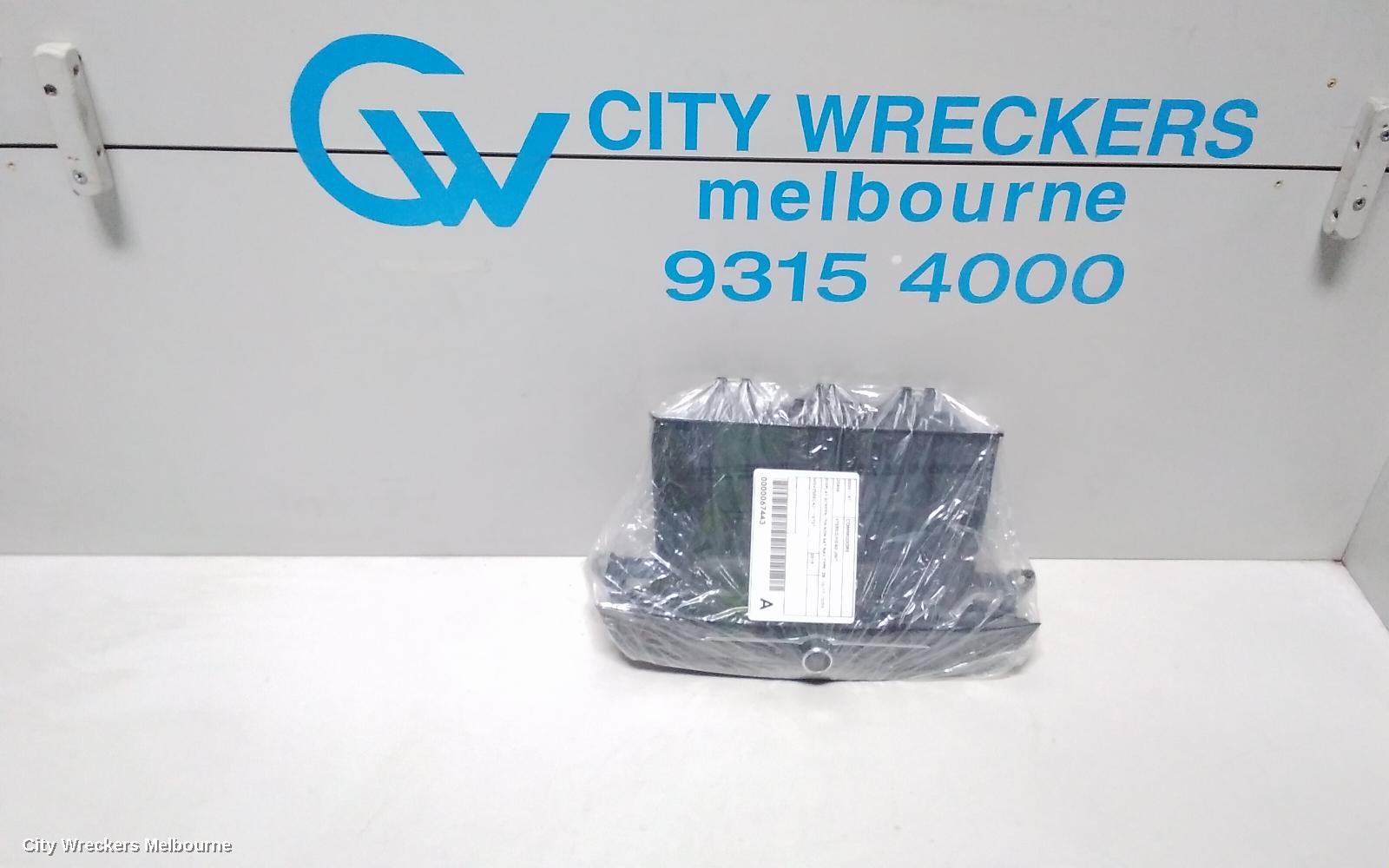 HOLDEN COMMODORE RADIO/CD/DVD/SAT/TV, DISPLAY SCREEN, 7IN NON SAT NAV TYPE, ZB, 10/2017 - 12/2020