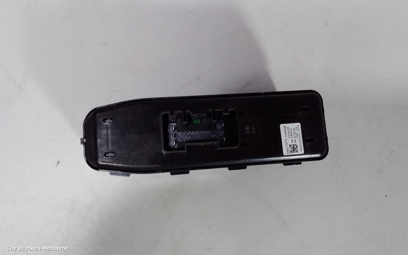 HOLDEN COMMODORE PWR DR WIND SWITCH, RH FRONT (MASTER SWITCH), ZB, HATCH/WAGON, 10/2017 - 12/2020