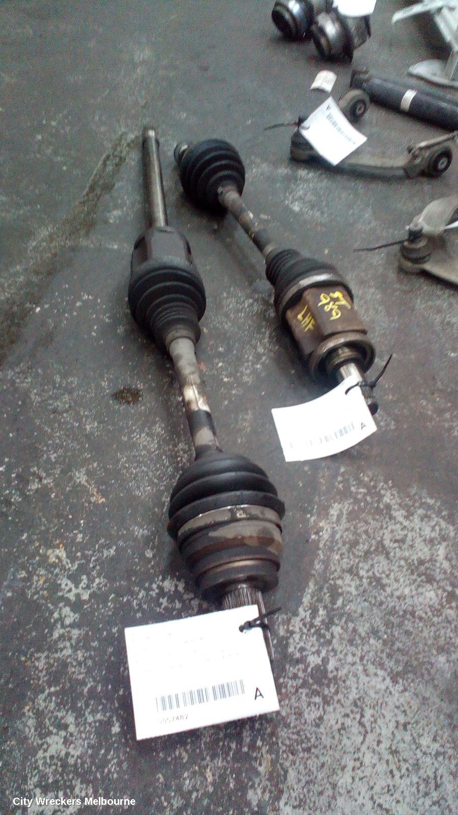 BMW X5 RIGHT DRIVESHAFT, FRONT, PETROL, E70, 03/2007 - 08/2013
