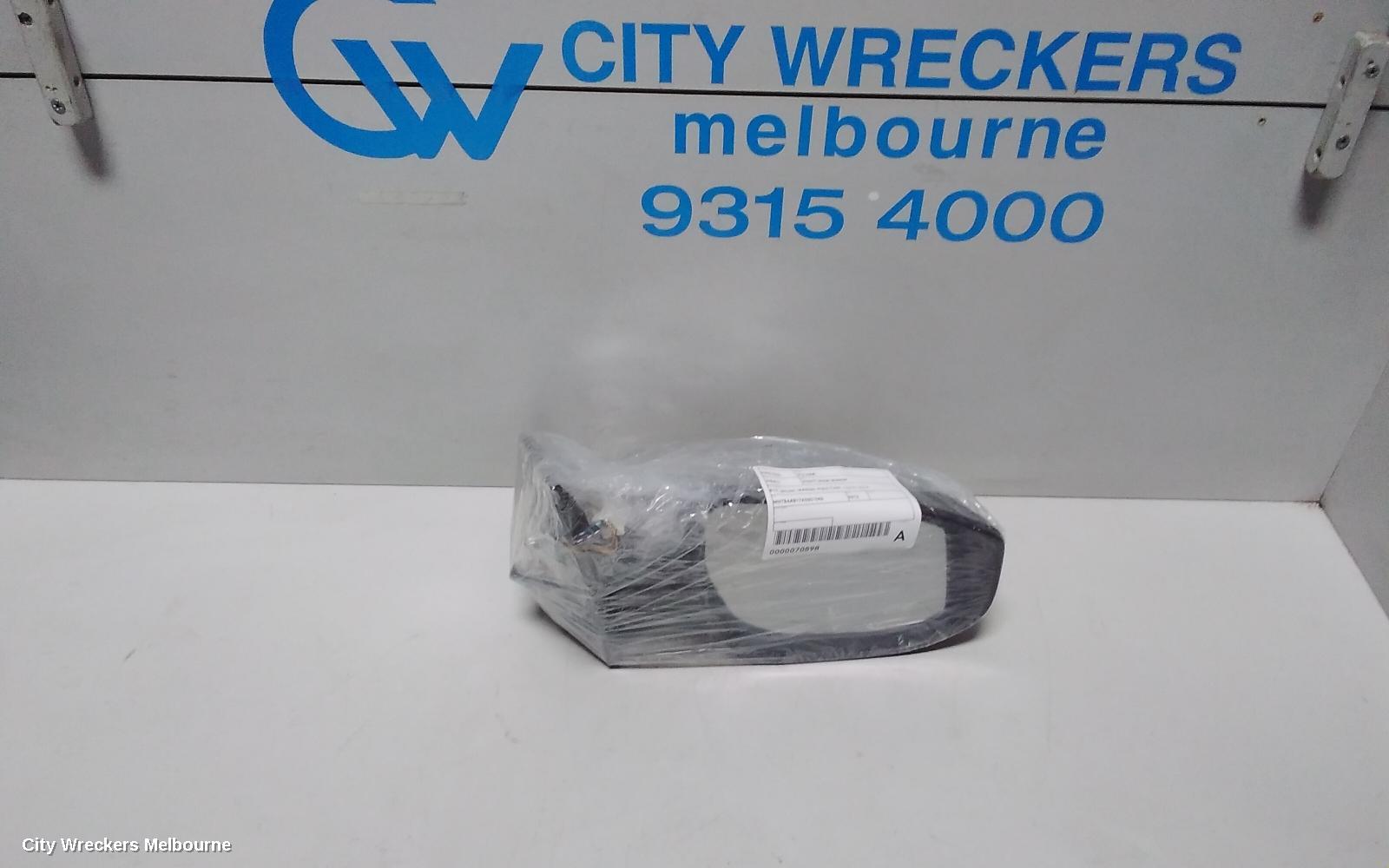 NISSAN PULSAR RIGHT DOOR MIRROR, B17, SEDAN, MANUAL FOLD TYPE, 12/2012 - 12/2017