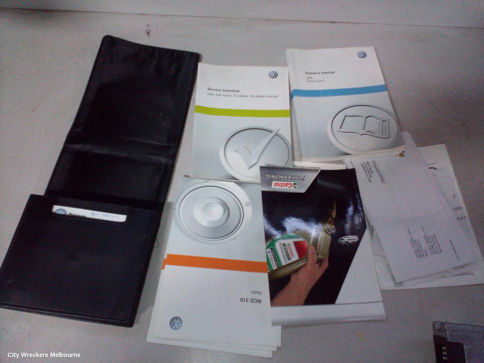 VOLKSWAGEN JETTA OWNERS HANDBOOK, 1B, PETROL, 02/2011 - 12/2017