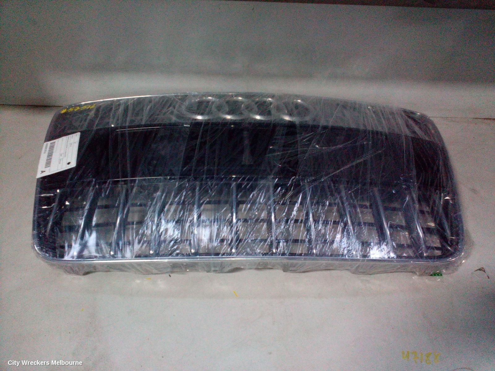 AUDI Q7 GRILLE, BUMPER GRILLE (CENTRE), 4L, 09/2006 - 09/2009