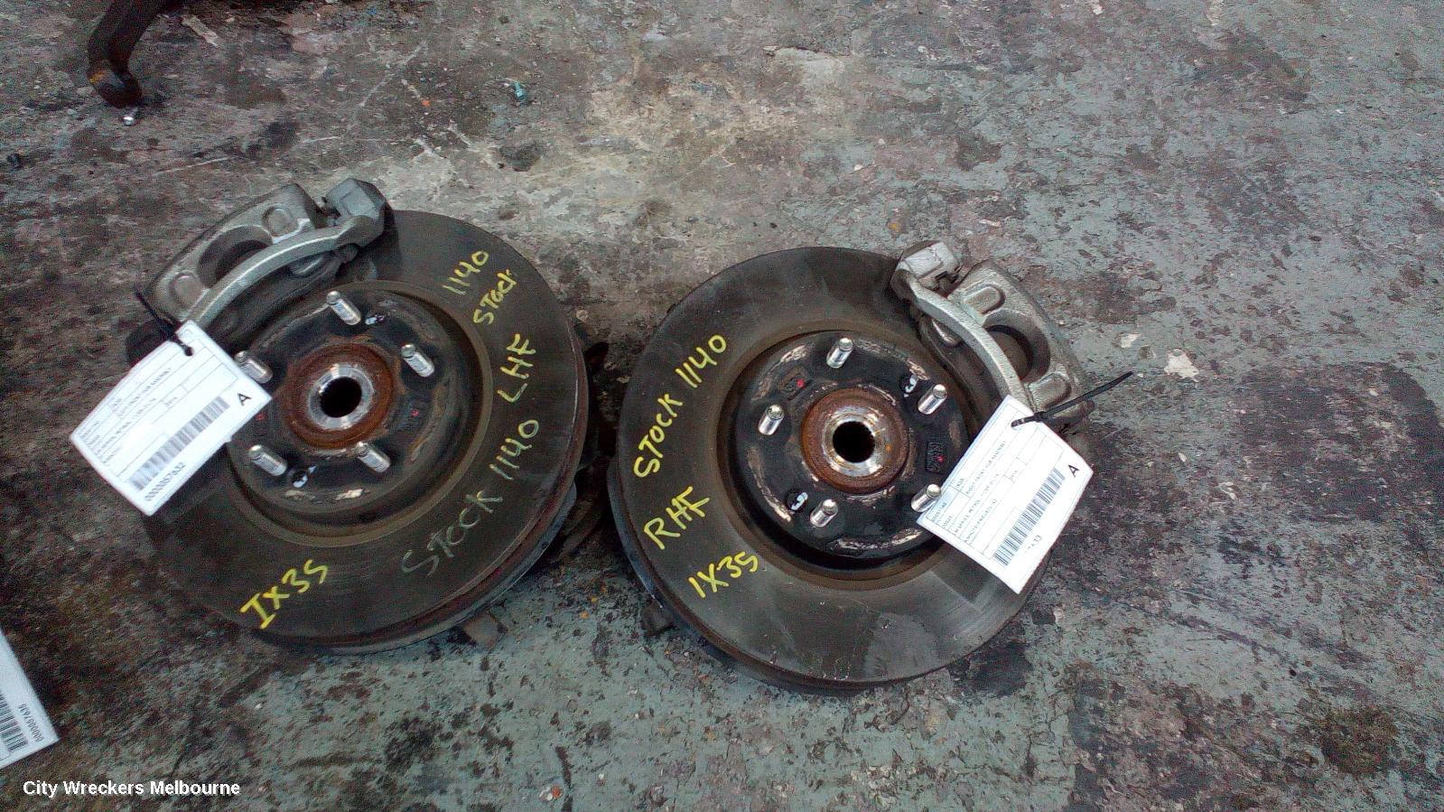 HYUNDAI IX35 LEFT FRONT HUB ASSEMBLY, LM SERIES, 2WD, PETROL, 11/2009 - 01/2016