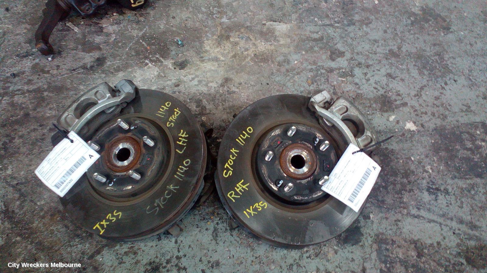 HYUNDAI IX35 RIGHT FRONT HUB ASSEMBLY, LM SERIES, 2WD, PETROL, 11/2009 - 01/2016