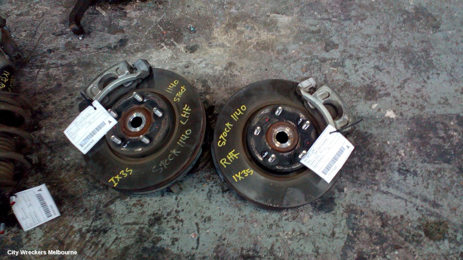 HYUNDAI IX35 RIGHT FRONT HUB ASSEMBLY, LM SERIES, 2WD, PETROL, 11/2009 - 01/2016