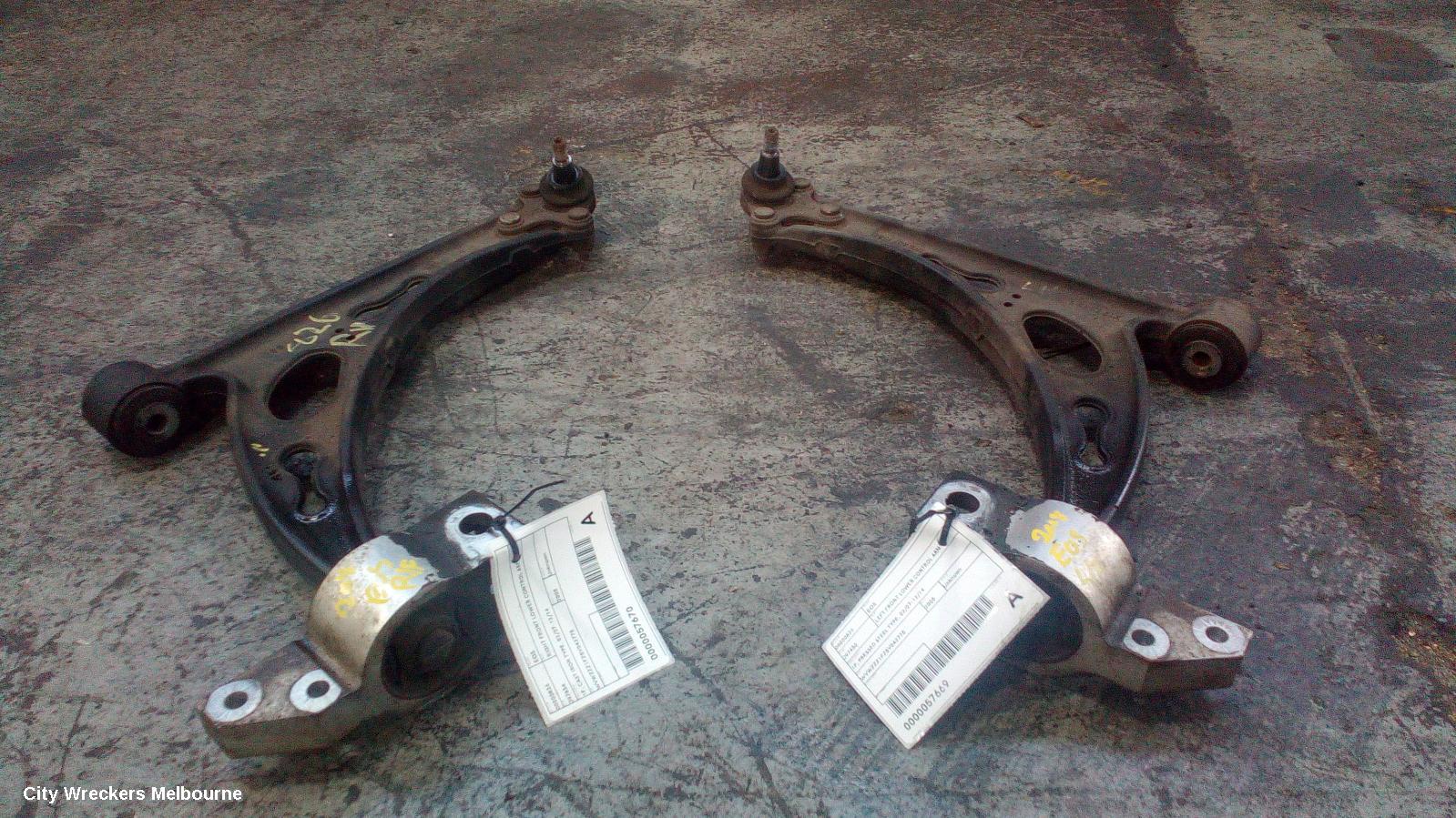 VOLKSWAGEN EOS RIGHT FRONT LOWER CONTROL ARM, 1F, CAST IRON TYPE, 02/2007 - 12/2014