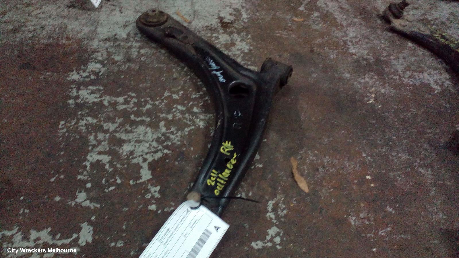 MITSUBISHI OUTLANDER RIGHT FRONT LOWER CONTROL ARM, ZH, 09/2009 - 10/2012