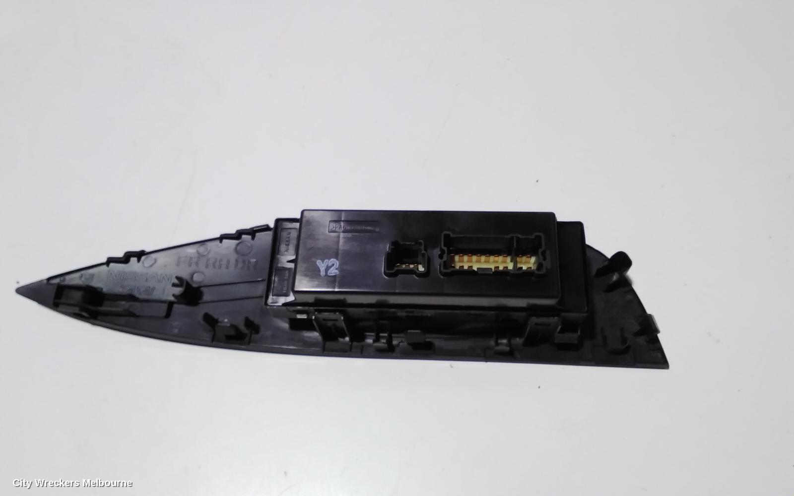 NISSAN XTRAIL PWR DR WIND SWITCH, RH FRONT (MASTER SWITCH), T32, 03/2014 ONWARDS