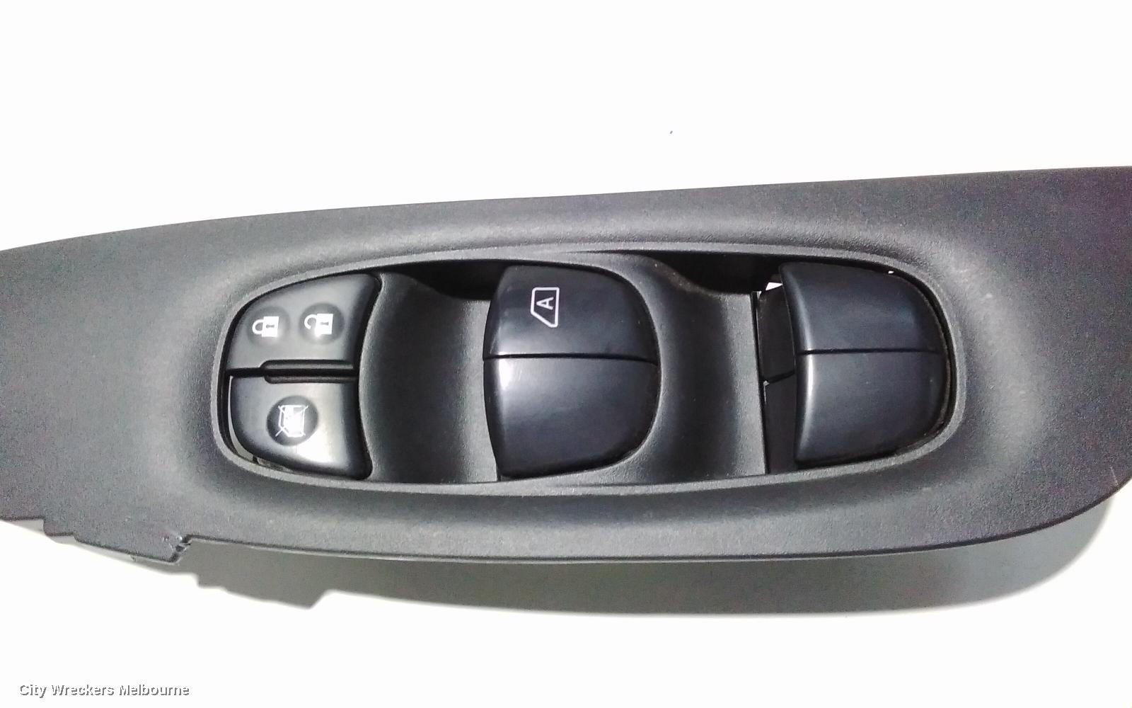 NISSAN XTRAIL PWR DR WIND SWITCH, RH FRONT (MASTER SWITCH), T32, 03/2014 ONWARDS