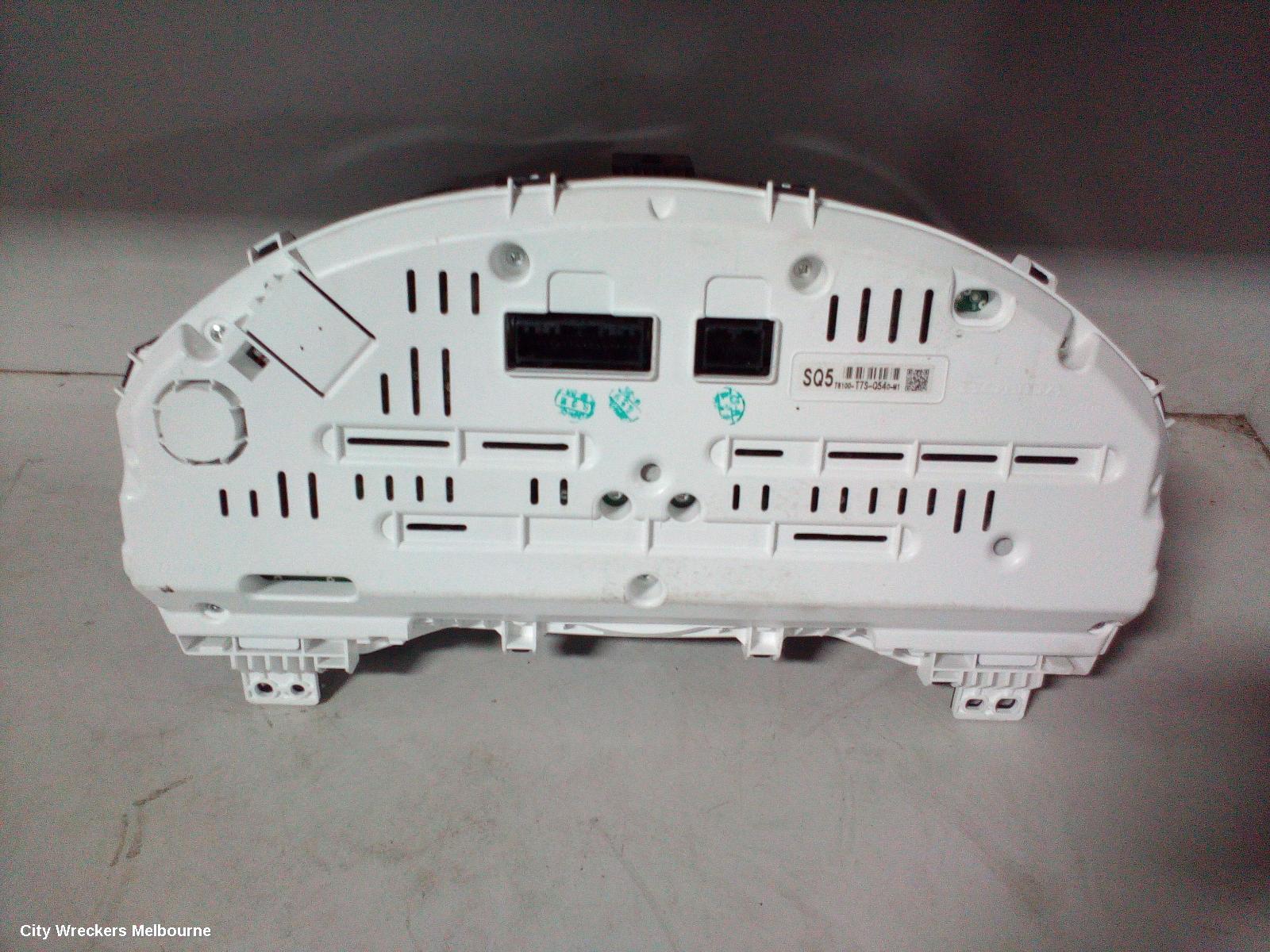 HONDA HRV INSTRUMENT CLUSTER, PETROL, AUTO T/M, RU5, 12/2014 ONWARDS